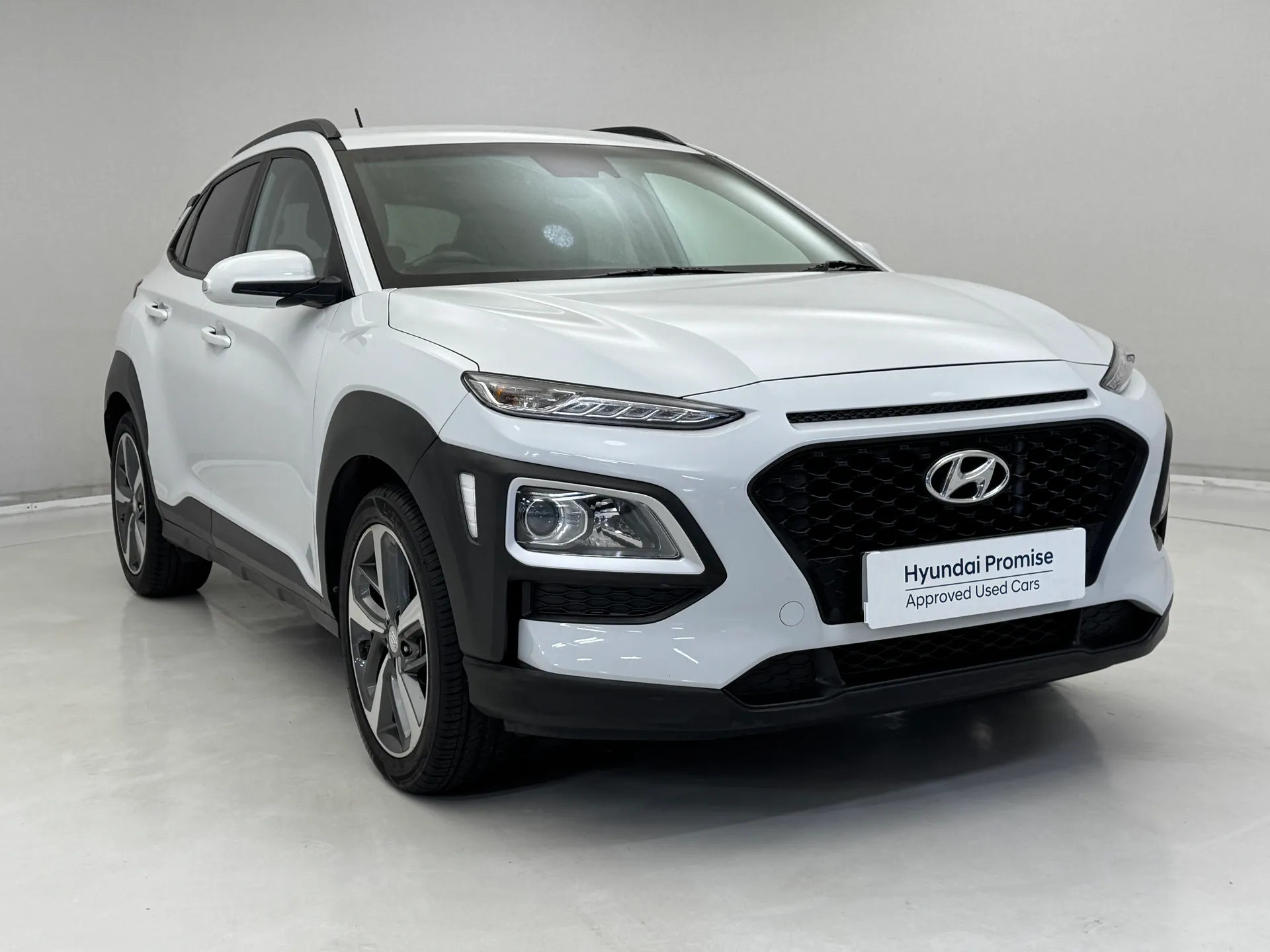 DU69NGY Hyundai Kona 1.0T GDi Play Edition 5dr Image #1