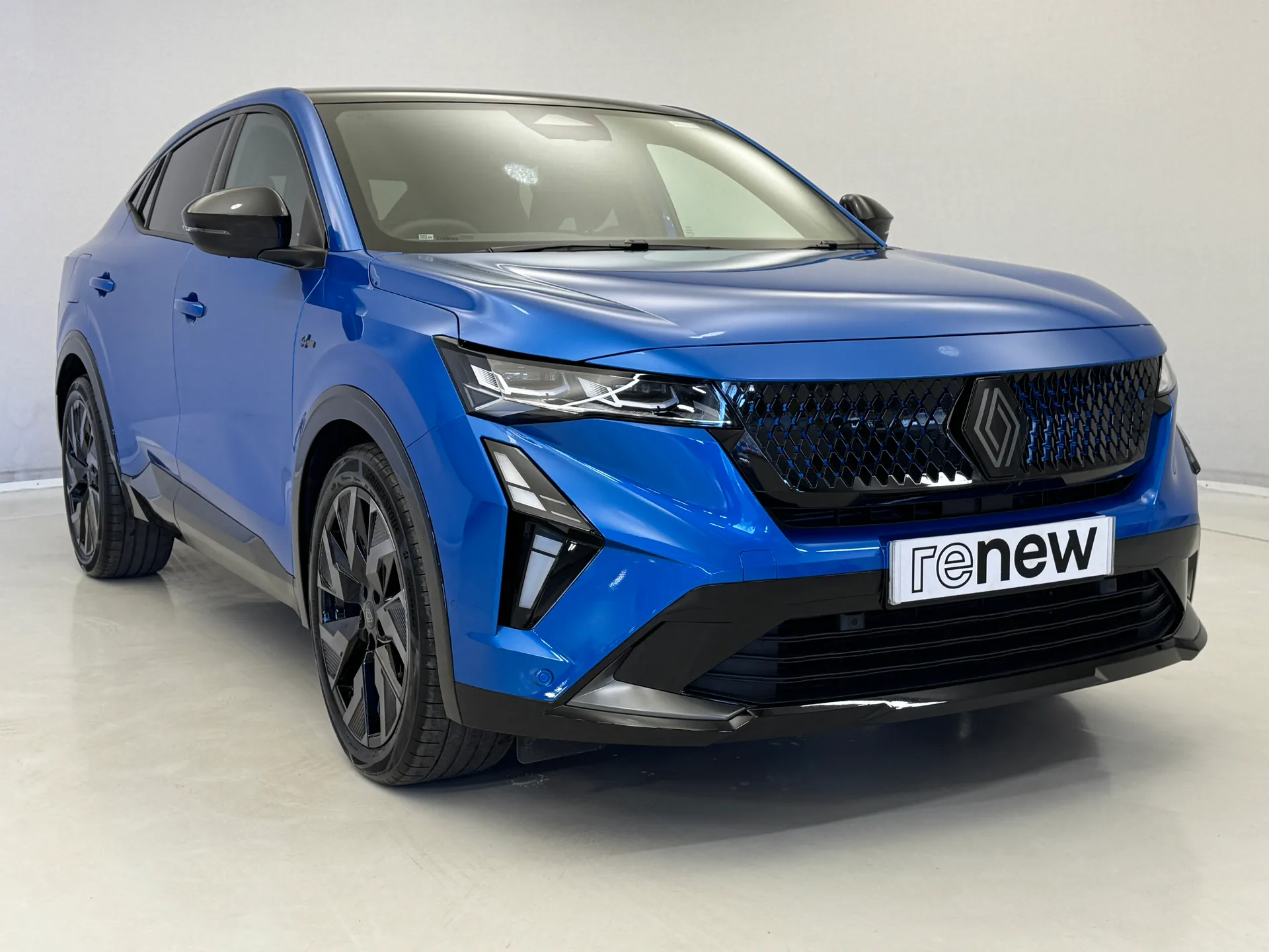 BL74ZHK Renault Rafale E-Tech FHEV Techno Esprit Alpine 5dr Auto 4C Image #1