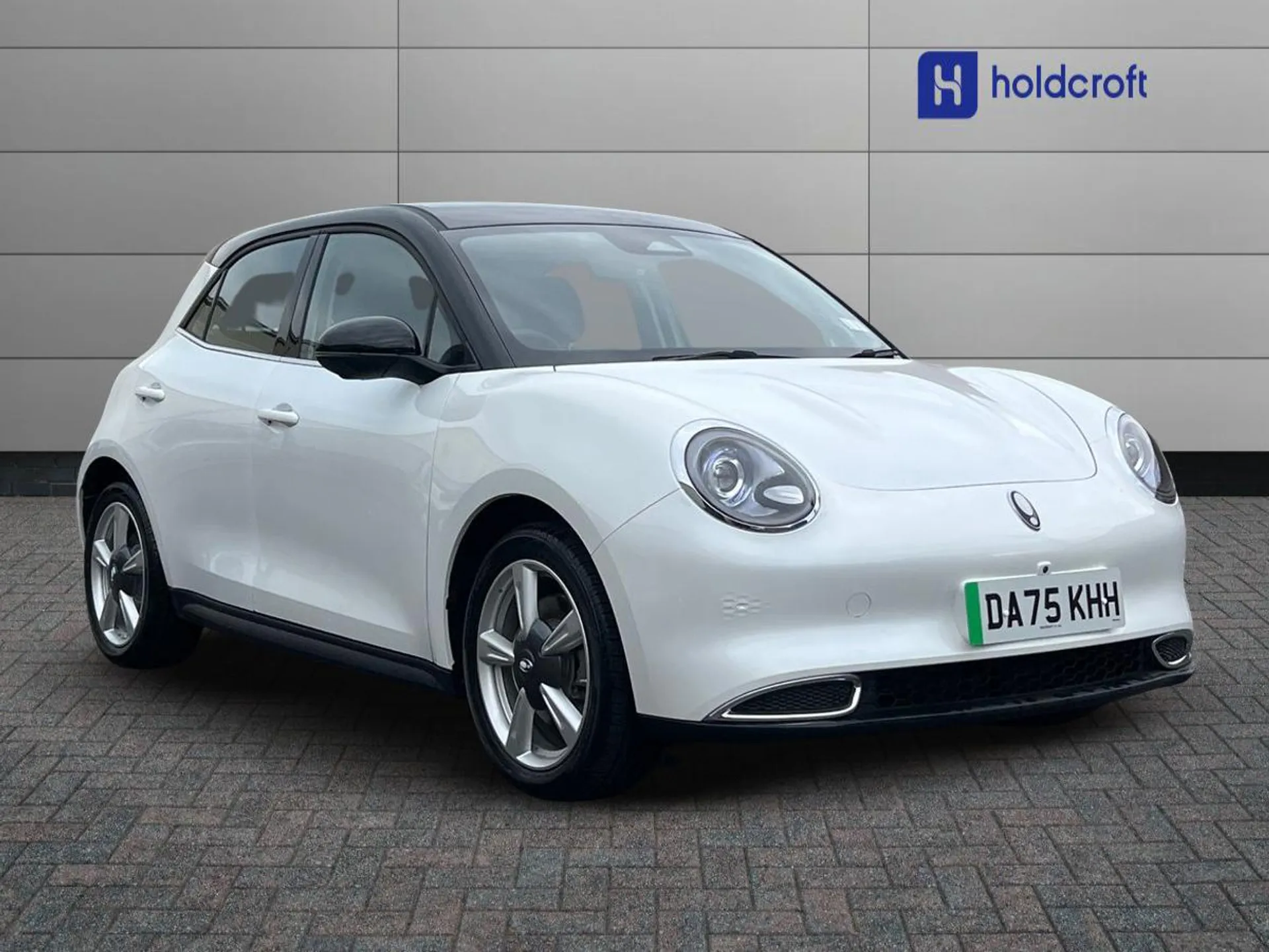 DA75KHH GWM ORA ORA 03 126kW Pure+ 48kWh 5dr Auto Image #1