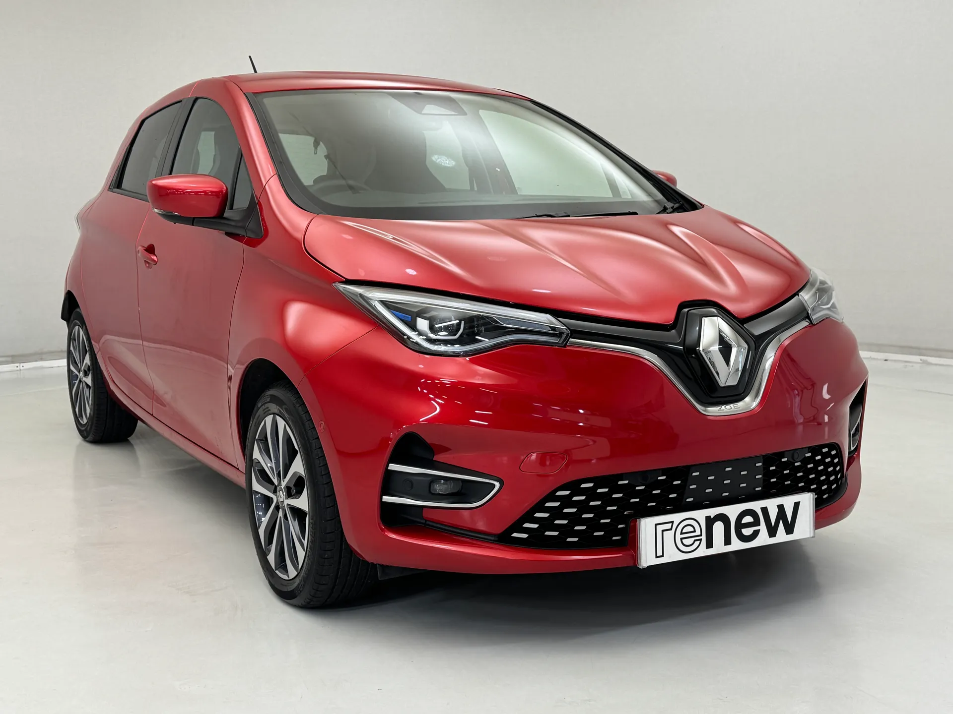 BK22UKJ Renault Zoe 100kW GT Edition R135 50kWh Rapid Charge 5dr Auto Image #1