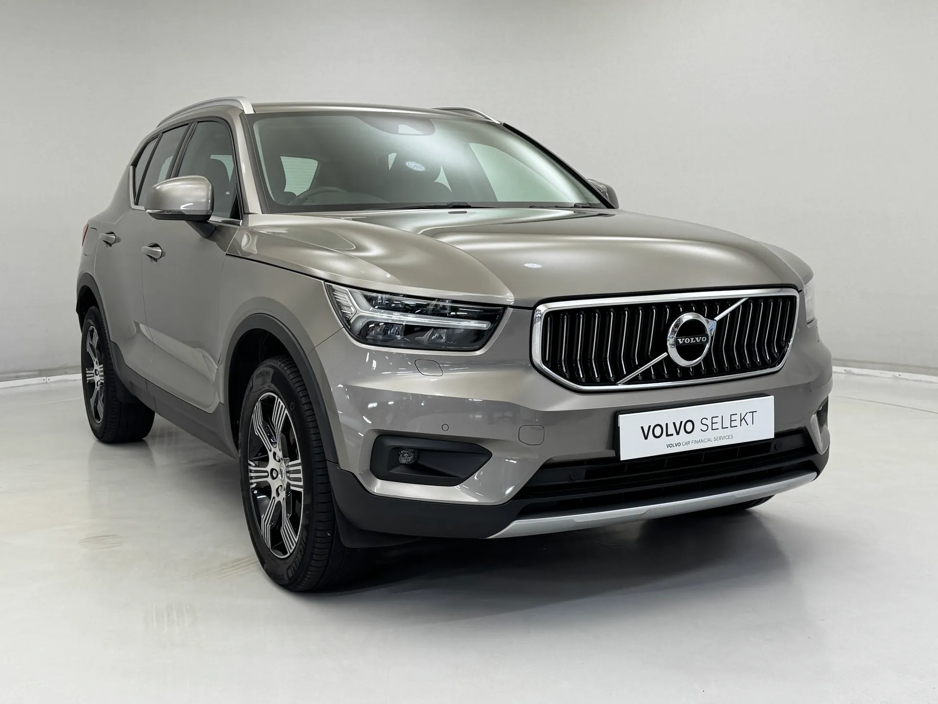 DN70YME Volvo XC40 1.5 T3 [163] Inscription 5dr Image #1