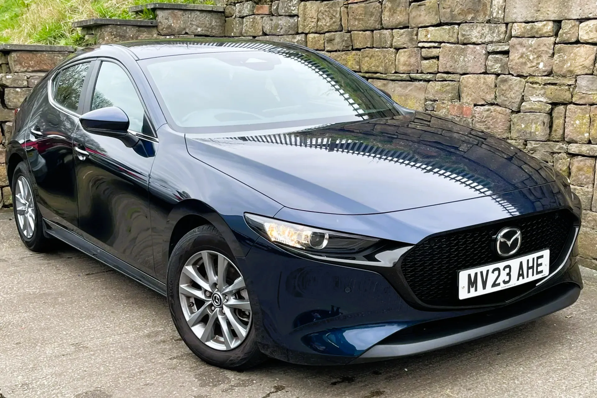 MV23AHE Mazda Mazda3 2.0 e-Skyactiv G MHEV Centre-Line 5dr Image #1