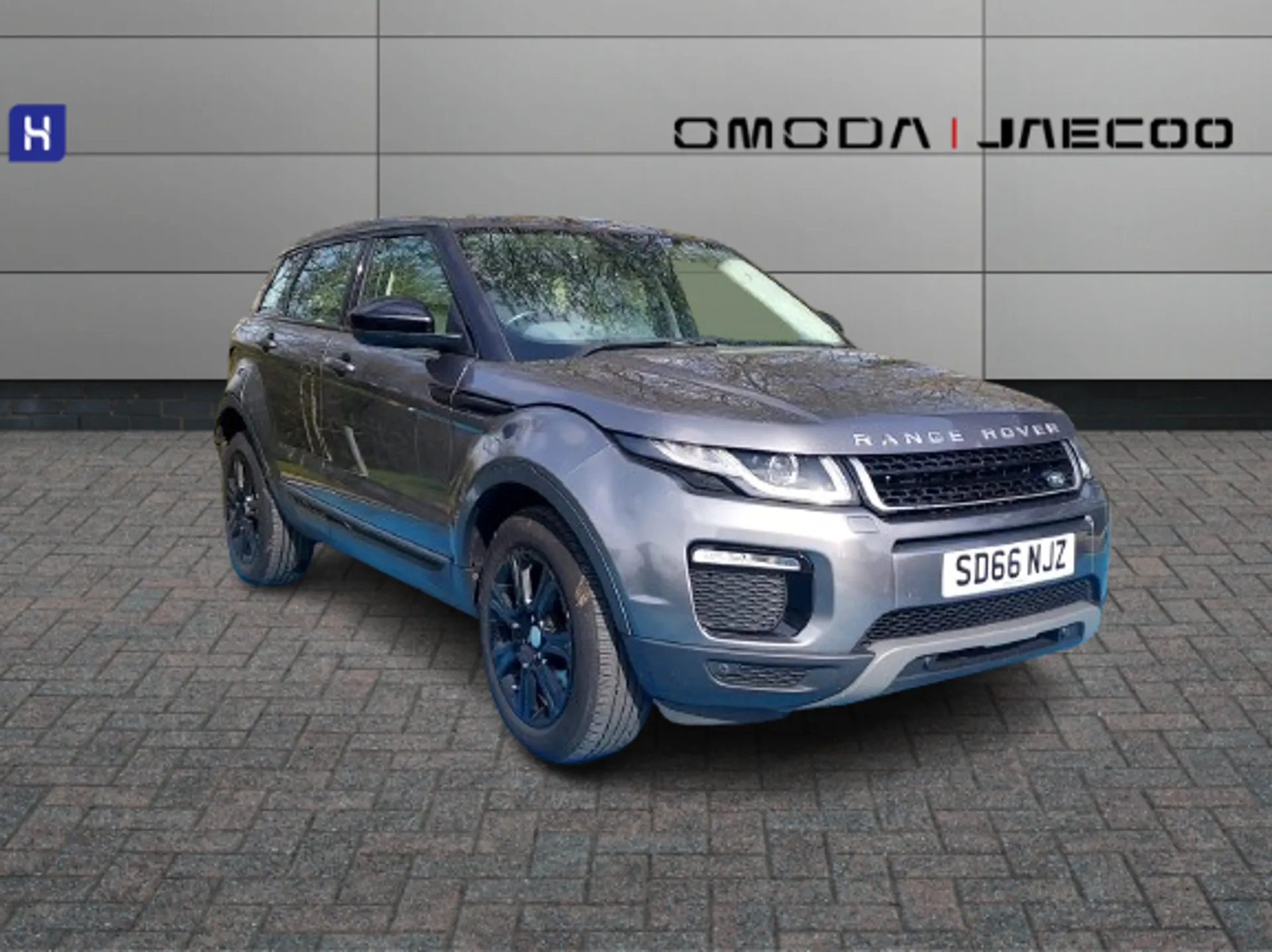 SD66NJZ Land Rover Range Rover Evoque 2.0 TD4 SE Tech 5dr Auto Image #1