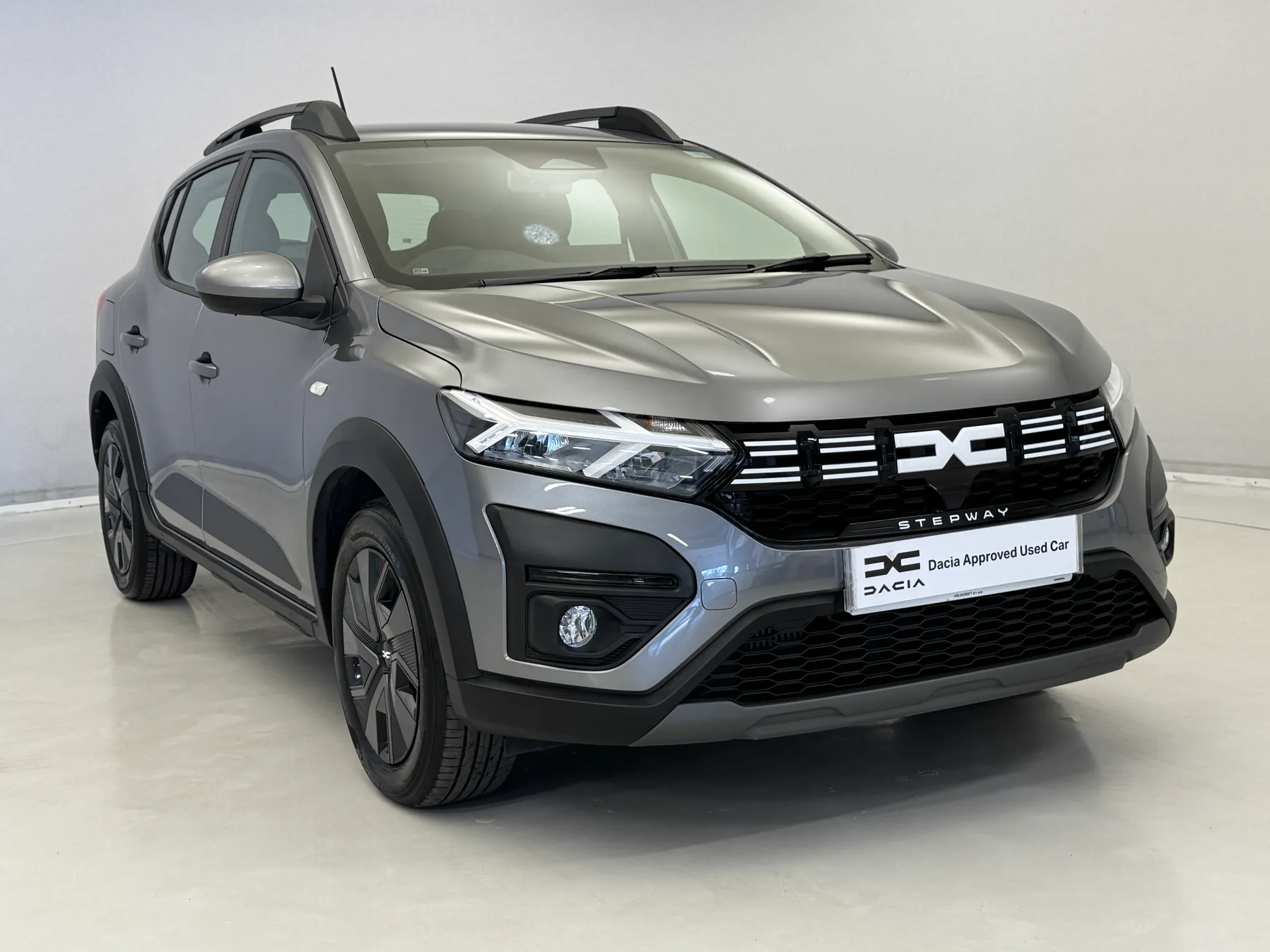 DS24VGU Dacia Sandero Stepway 1.0 TCe Expression 5dr Image #1