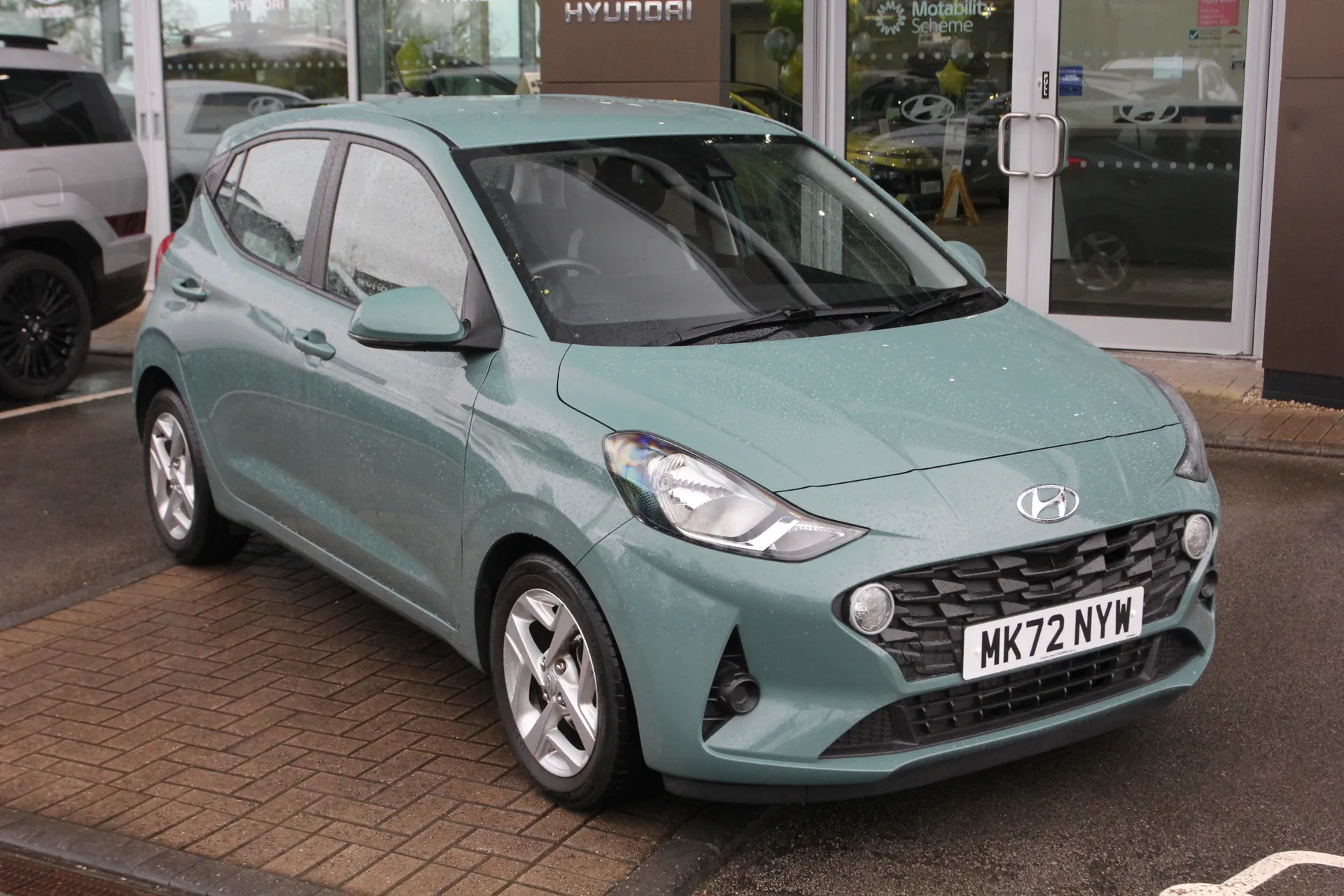 MK72NYW Hyundai i10 1.2 MPi SE Connect 5dr Image #1