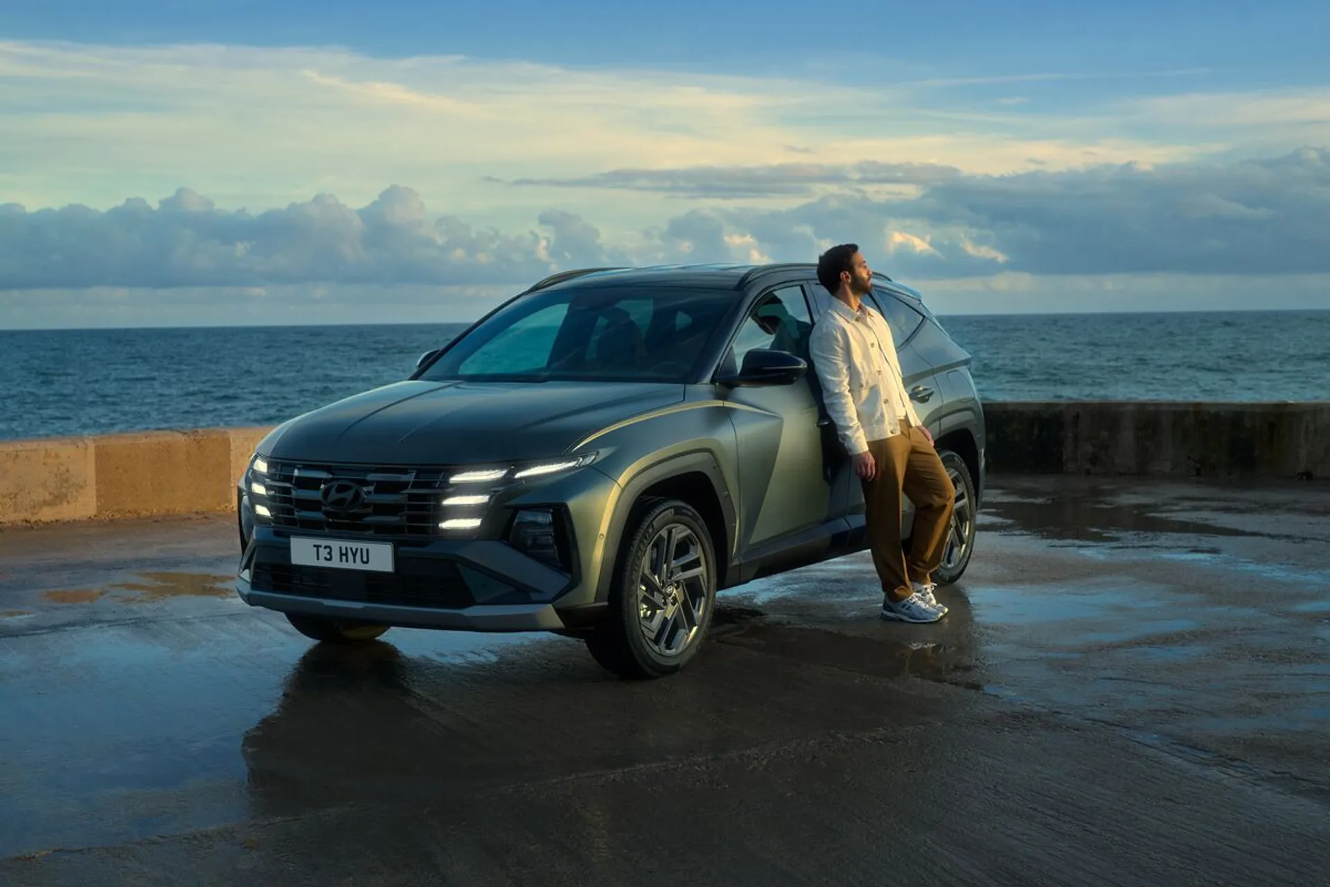  Hyundai Tucson Hybrid Black Line 1.6T 239PS Hybrid  Image #1