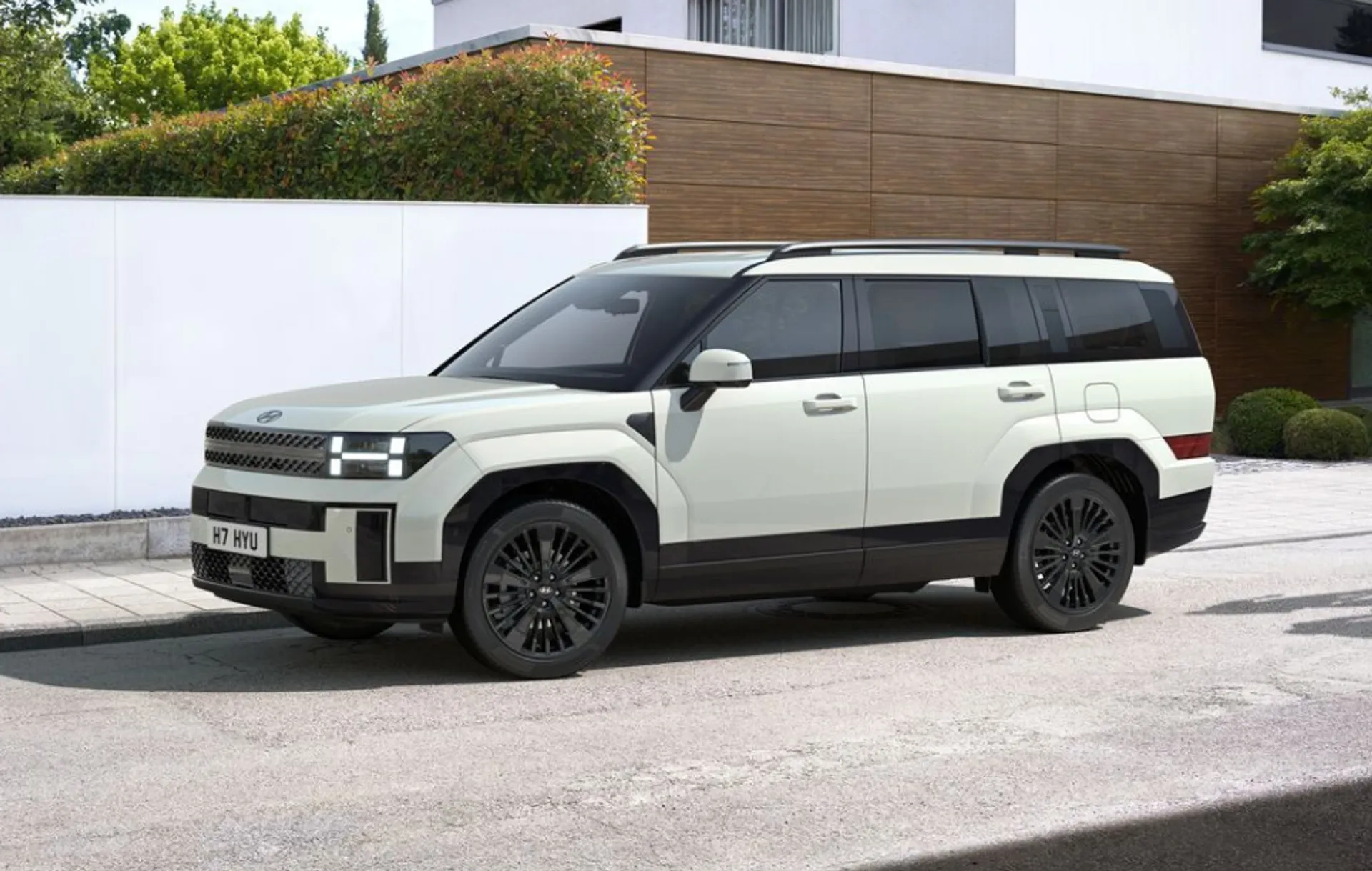  Hyundai Santa Fe 1.6T Hybrid Premium 5dr Auto  Image #1