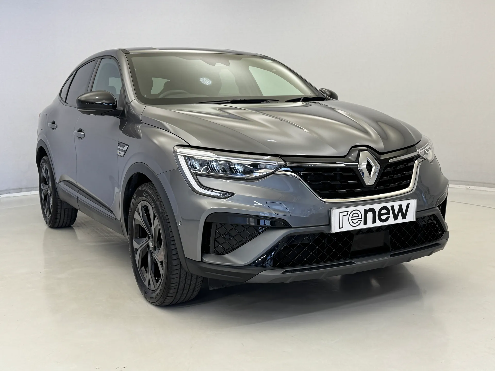 NA73HHK Renault ARKANA 1.3 Mild hybrid 140 R.S. Line 5dr EDC Image #1