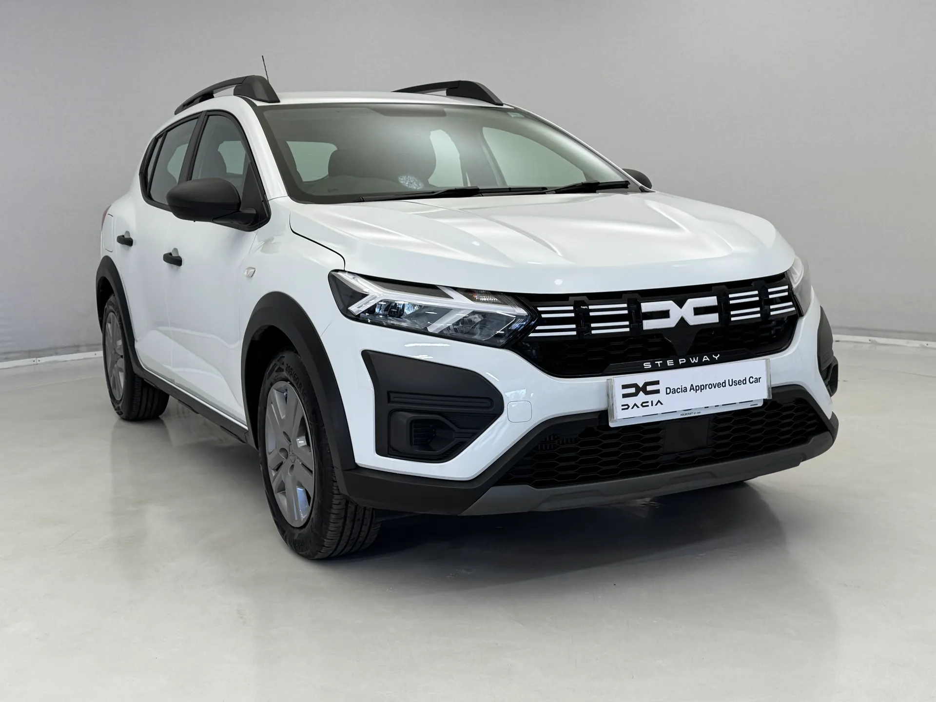 DL23MZZ Dacia Sandero Stepway 1.0 TCe Essential 5dr Image #1