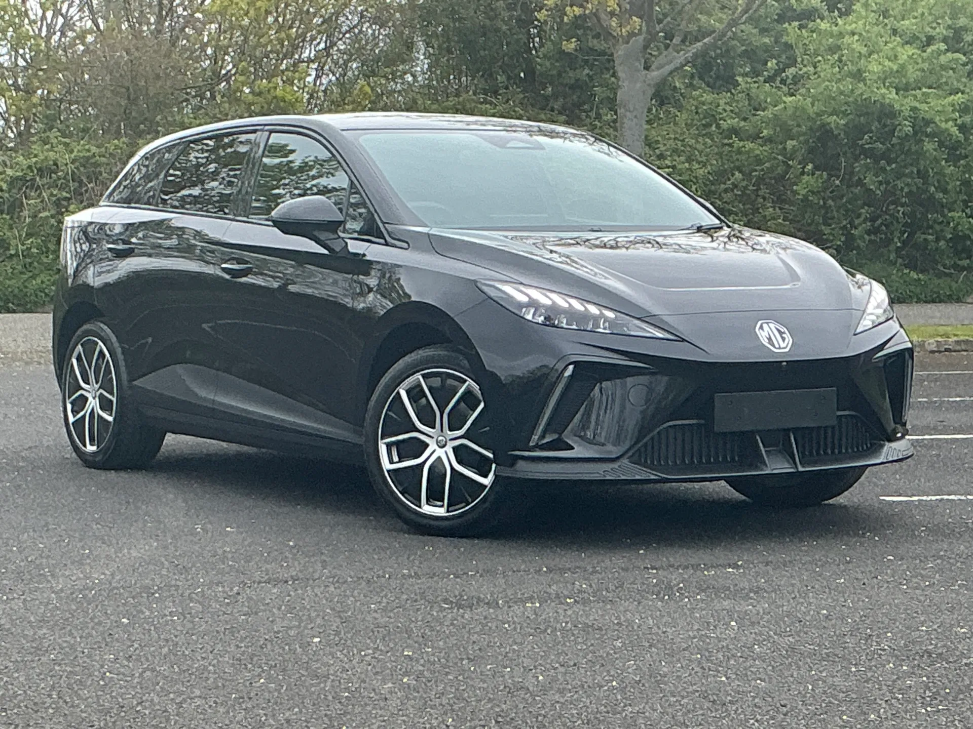 MP73XSG Mg Motor Uk Mg4 180kW Trophy EV Extended Range 77kWh 5dr Auto Image #1