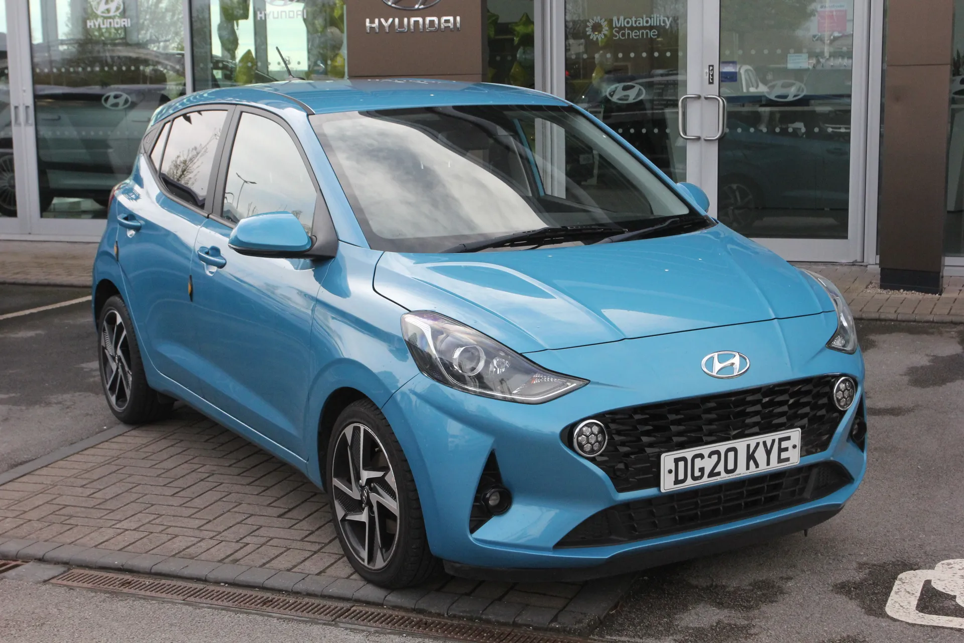 DG20KYE Hyundai i10 1.2 MPi Premium 5dr Image #1