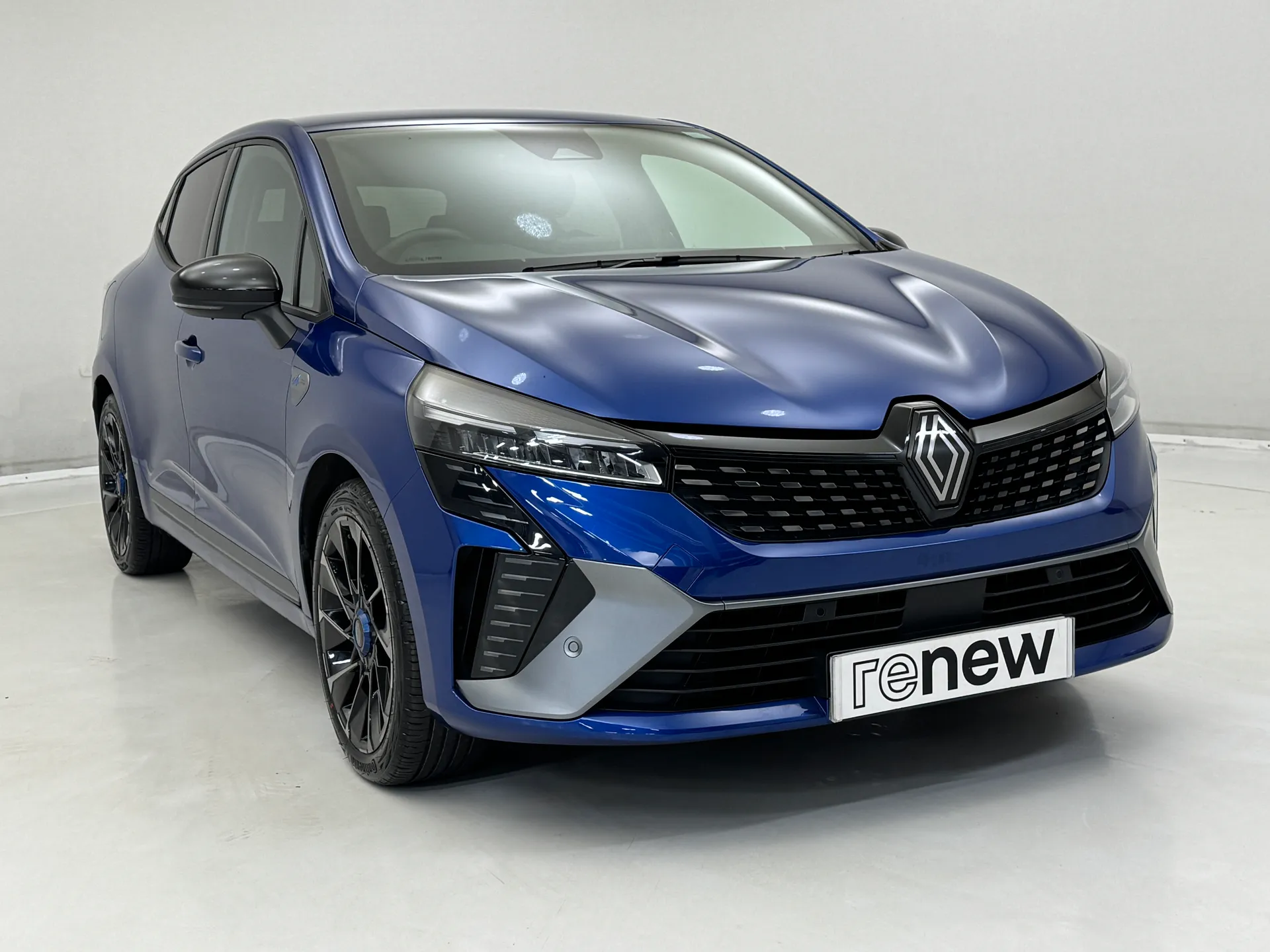 DN73JCX Renault Clio 1.6 E-TECH full hybrid 145 Esprit Alpine 5dr Auto Image #1