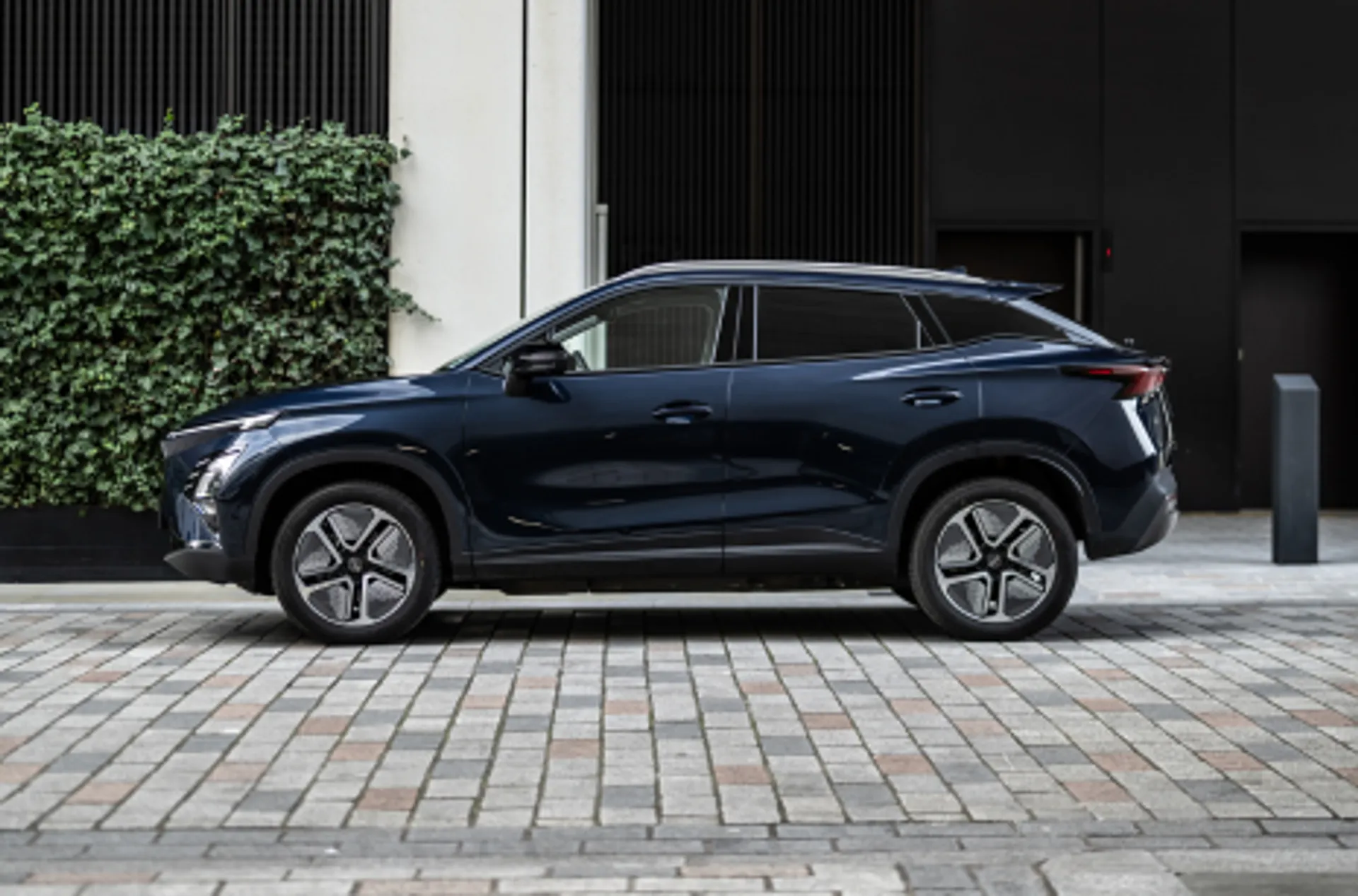 Omoda E5 150KW Noble 61kWh 5dr Auto  Image #1