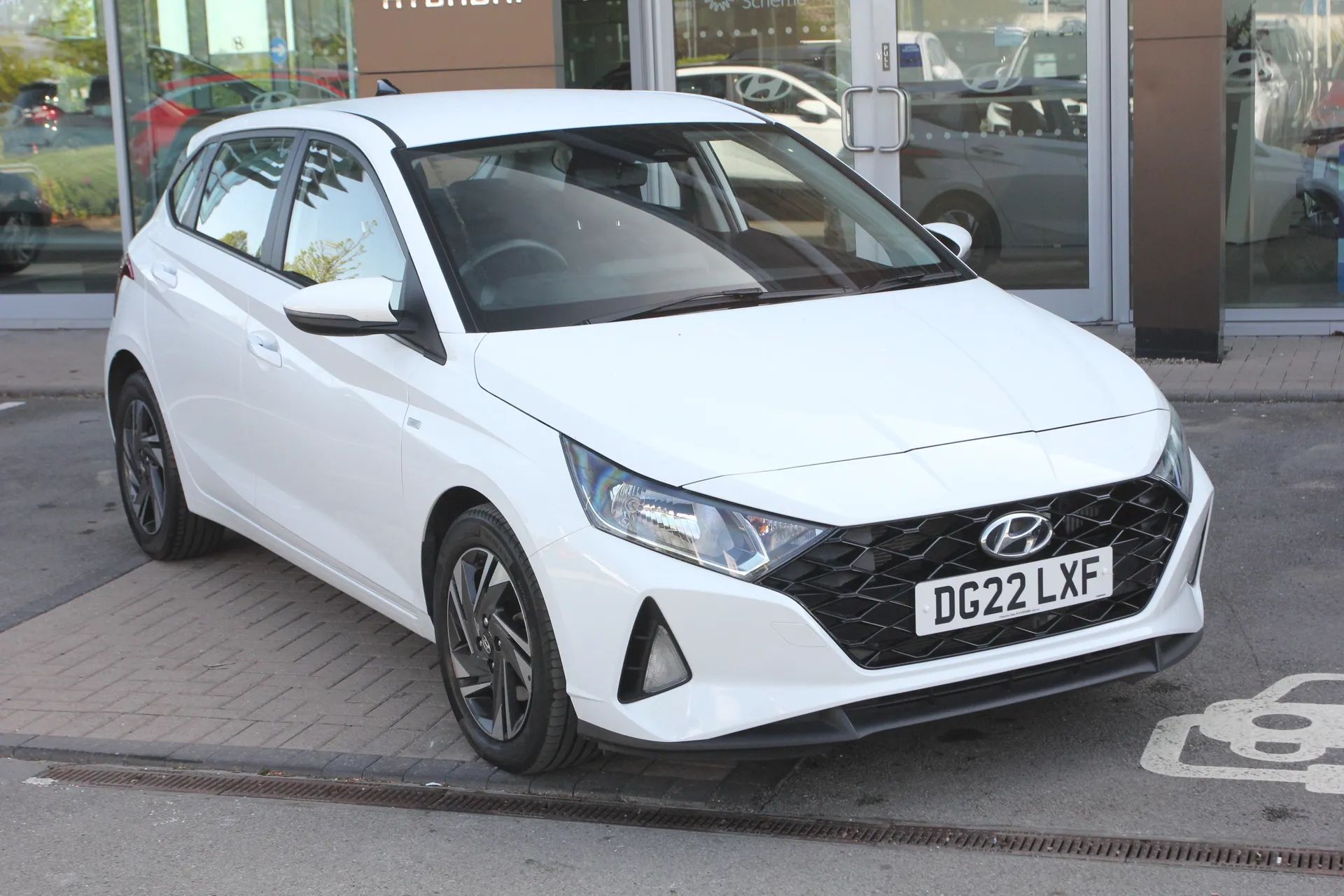 DG22LXF Hyundai i20 1.0T GDi 48V MHD SE Connect 5dr Image #1