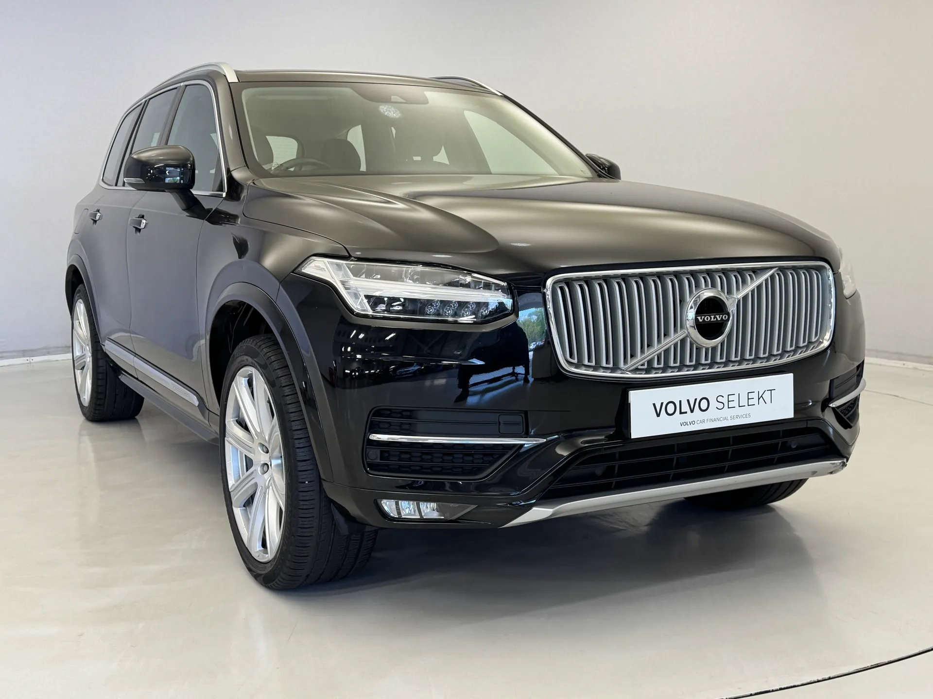 YW17FHH Volvo XC90 2.0 D5 PowerPulse Inscription Pro 5dr AWD G tronic Image #1