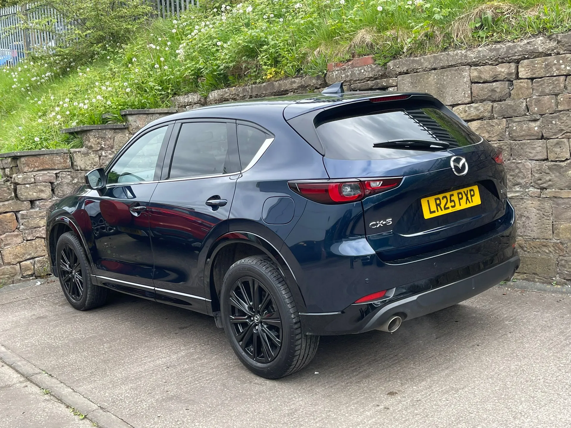 LR25PXP Mazda CX-5 2.0 e-Skyactiv G MHEV Homura 5dr Auto Image #1