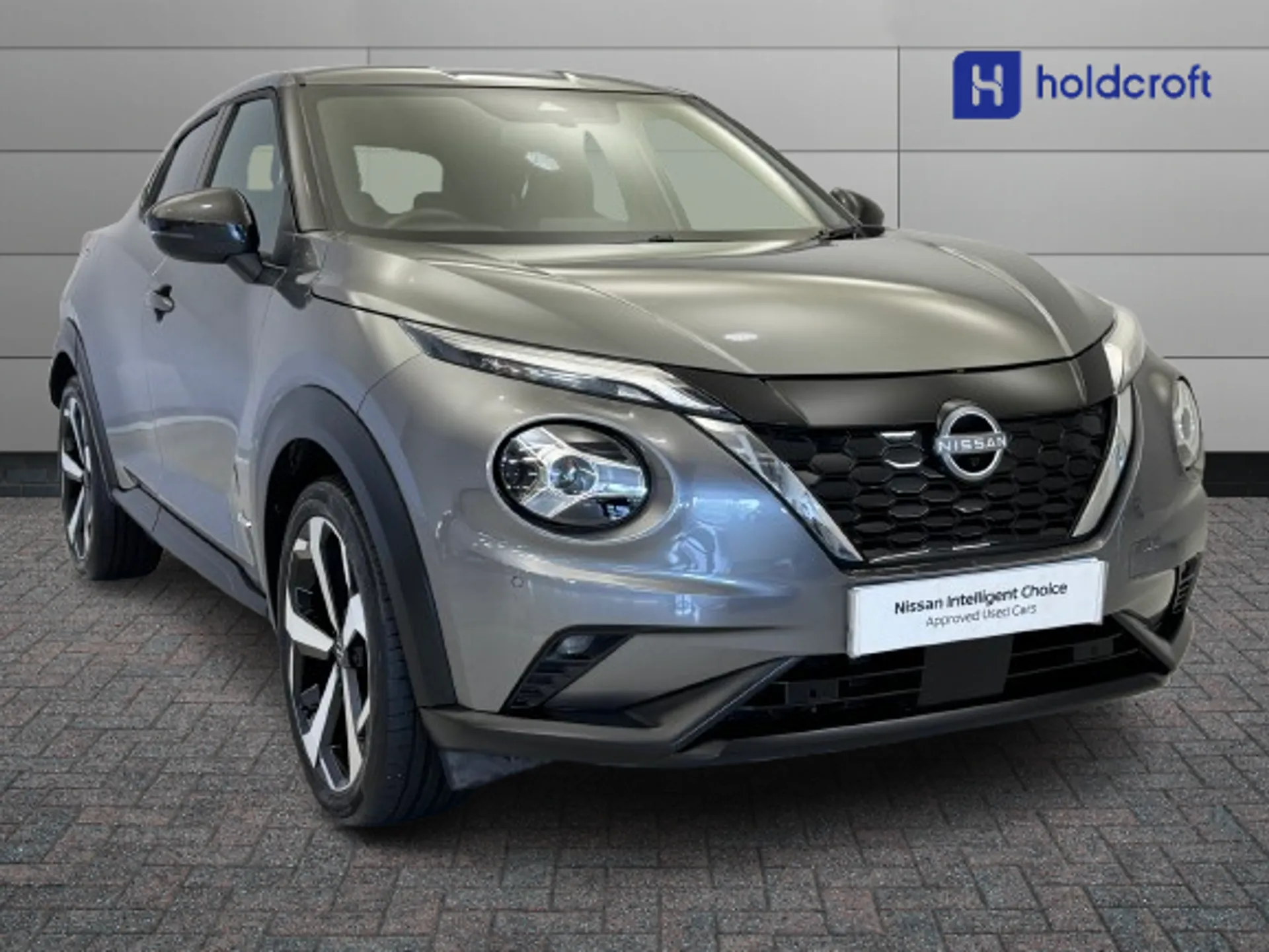 DY73GWL Nissan Juke 1.6 Hybrid Tekna 5dr Auto Image #1