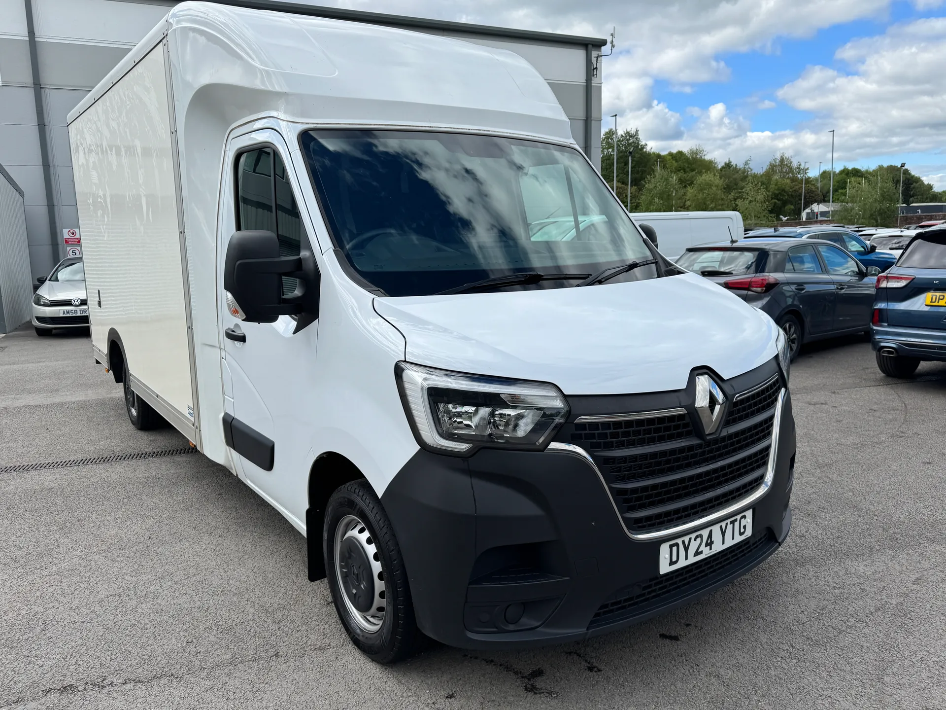 DY24YTG Renault Master Ll35 Start Blue Dc  Image #1