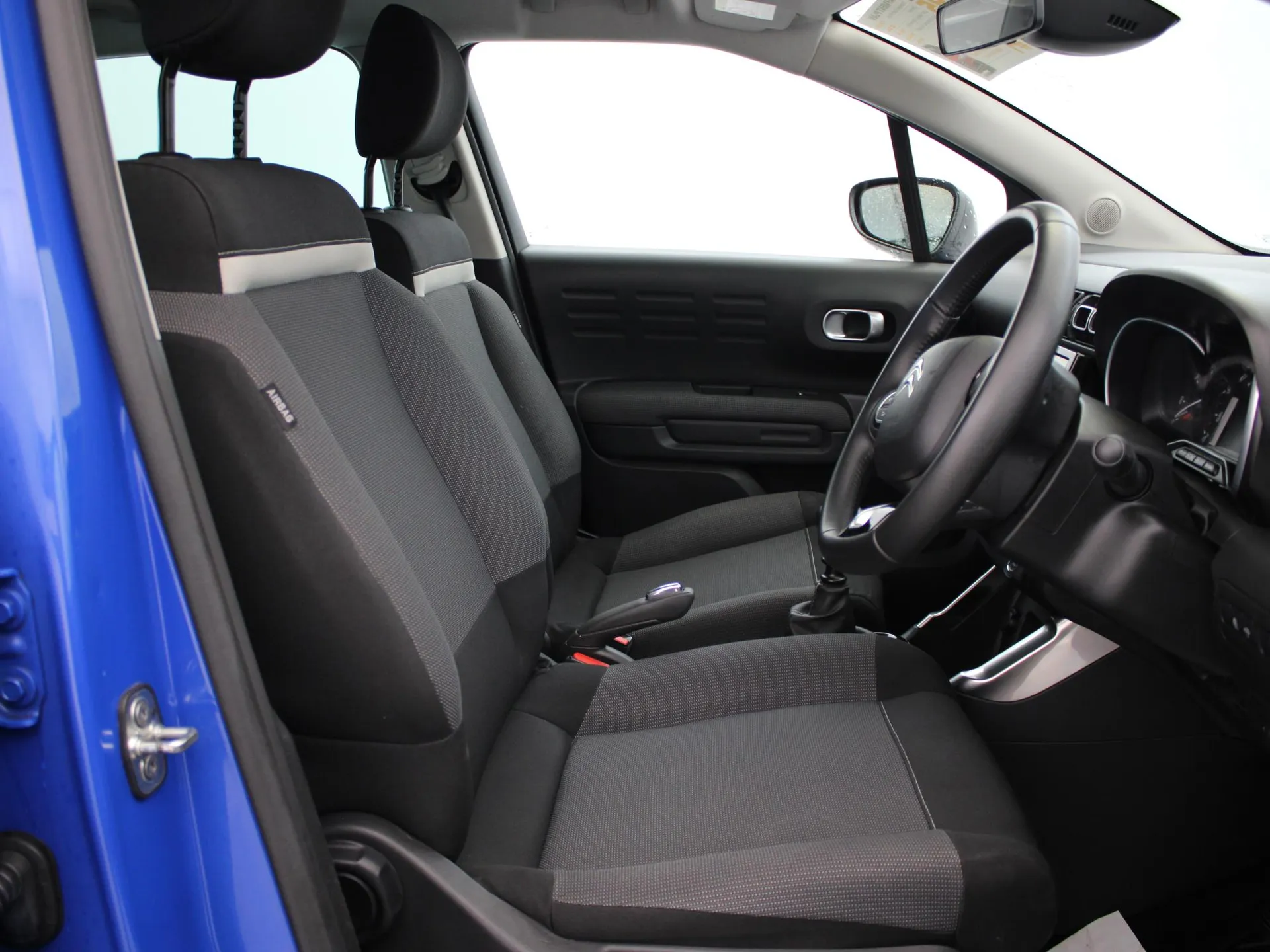 2023 Citroen C3 Aircross thumbnail 9