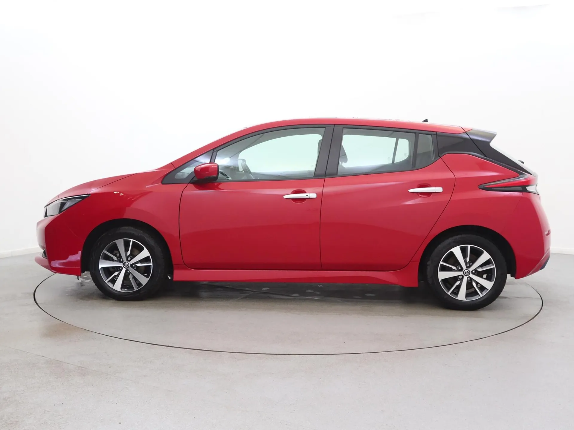2022 Nissan Leaf thumbnail 4