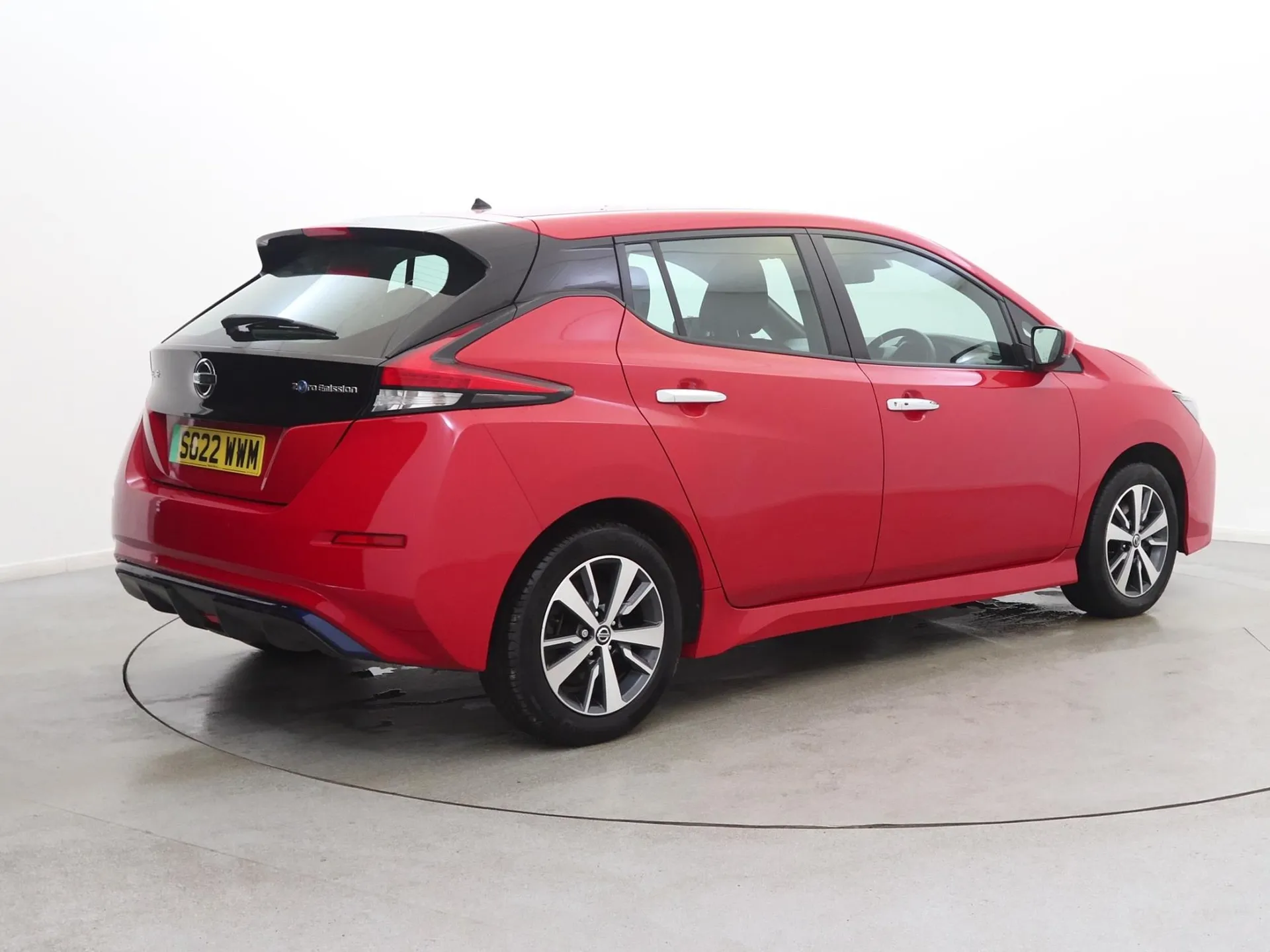 2022 Nissan Leaf thumbnail 5