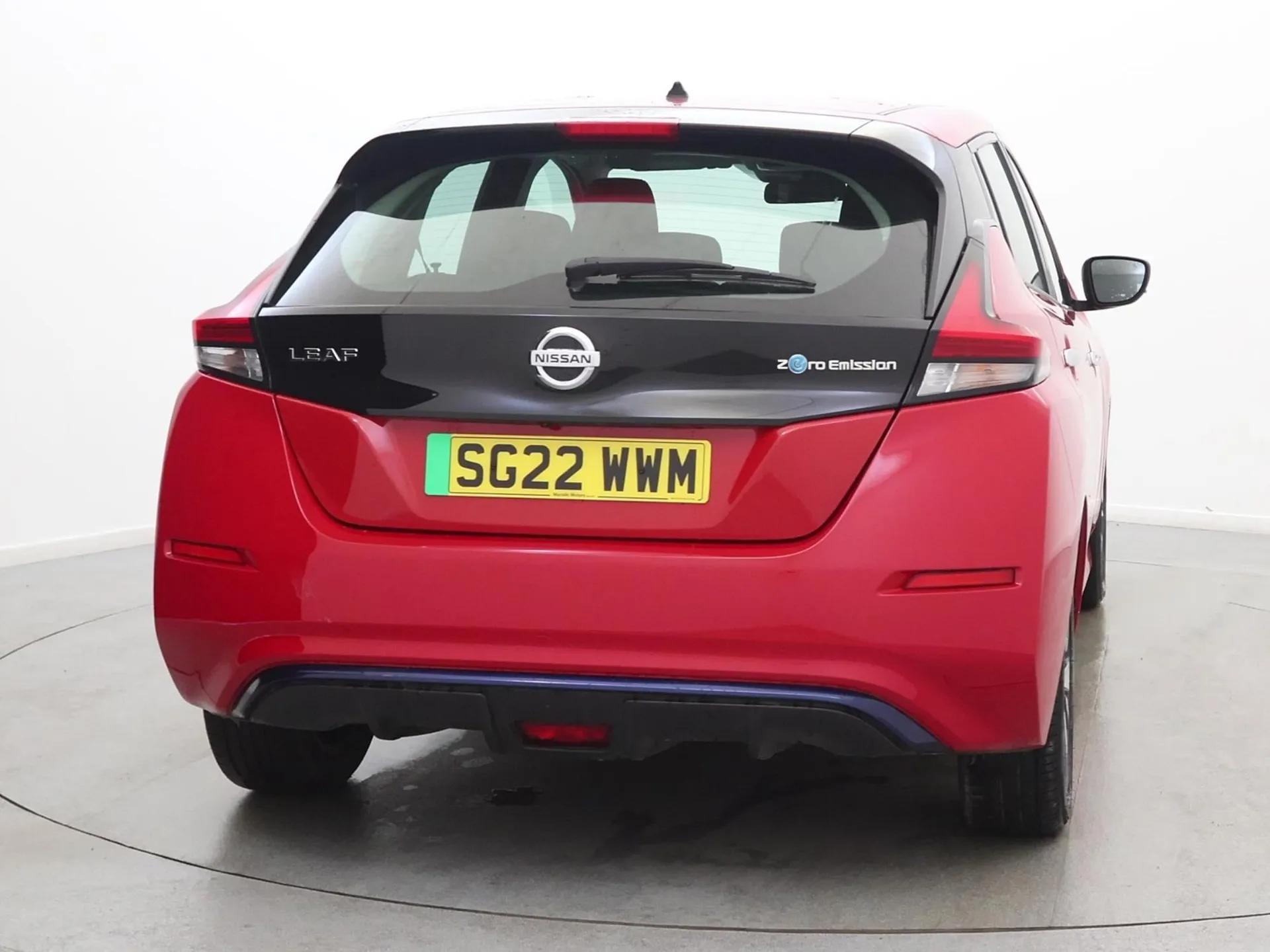 2022 Nissan Leaf thumbnail 6