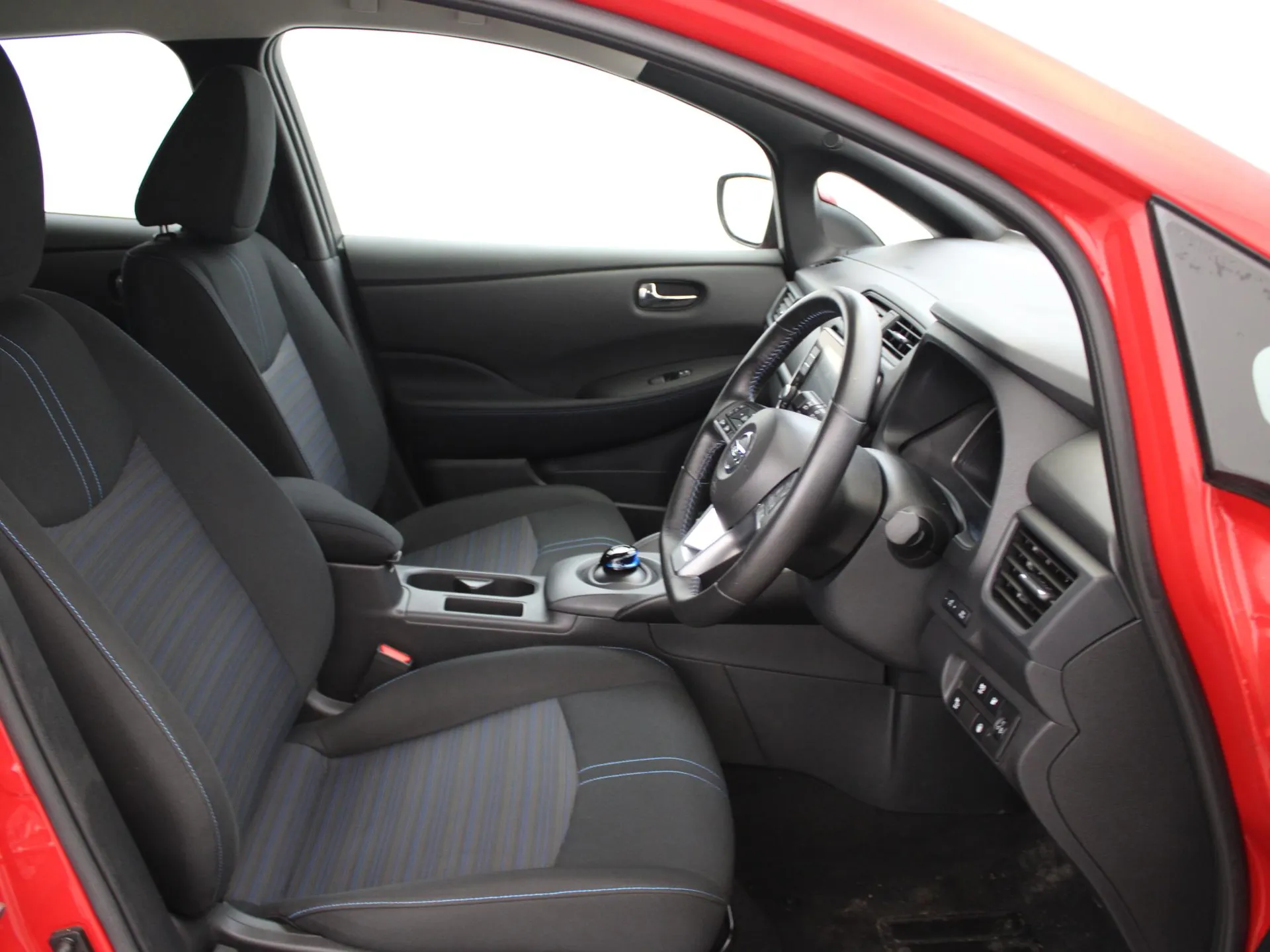 2022 Nissan Leaf thumbnail 9