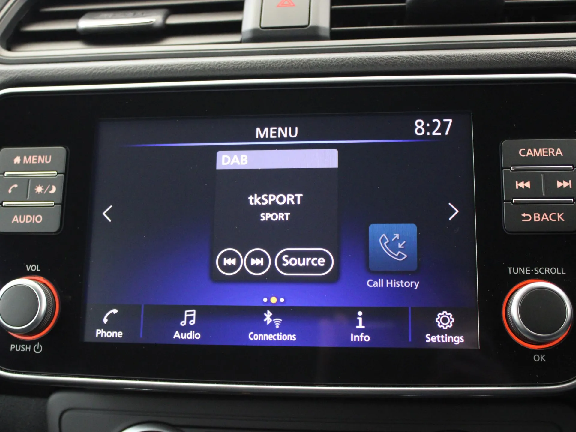 2022 Nissan Leaf thumbnail 18