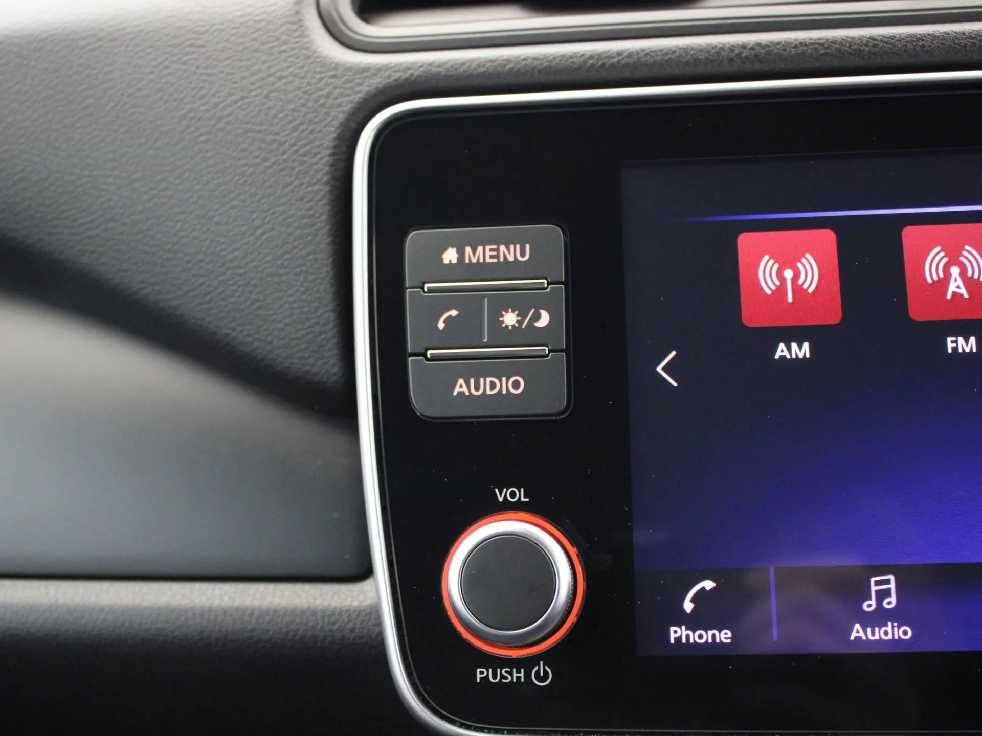 2022 Nissan Leaf thumbnail 24