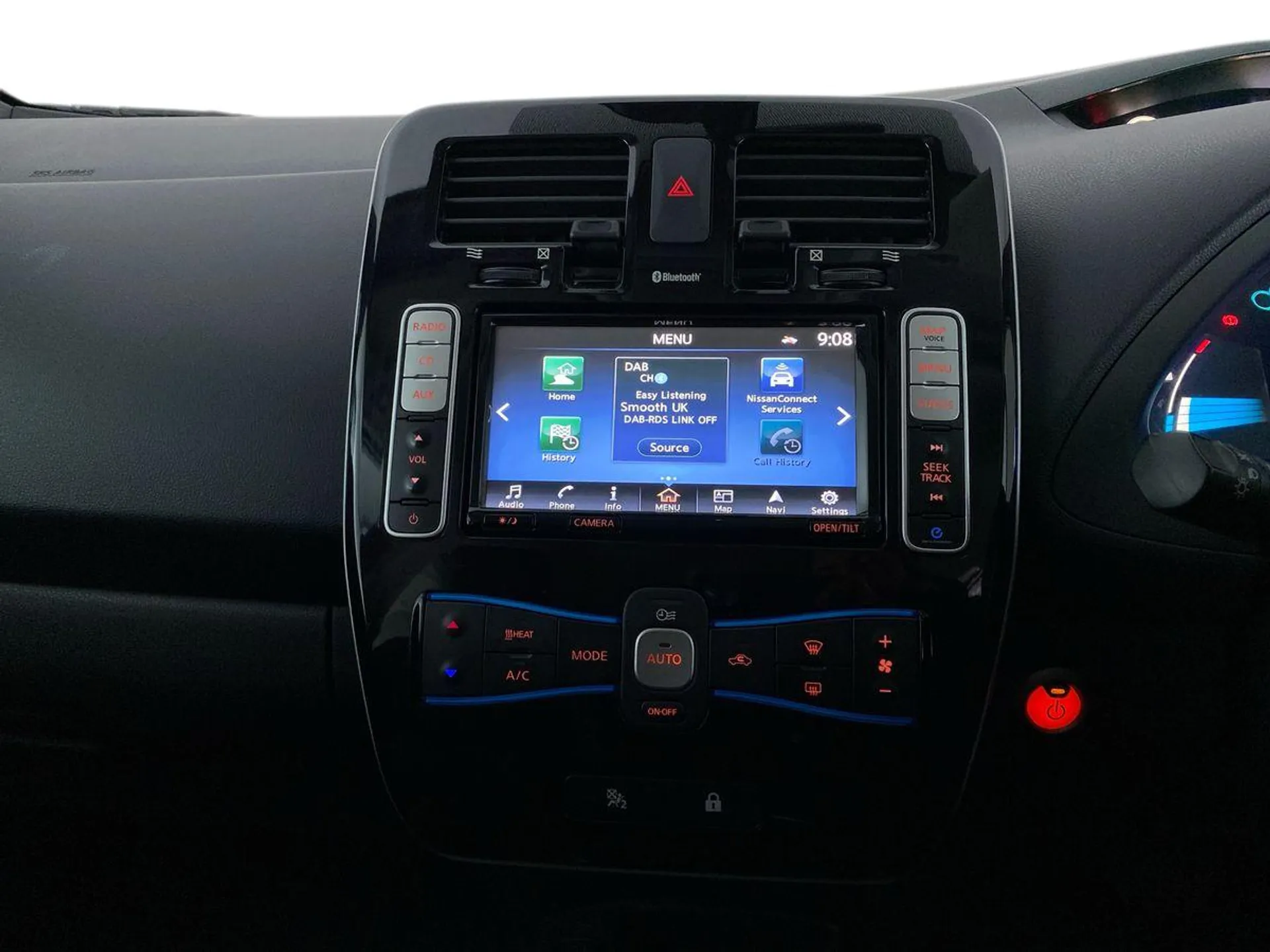 2016 Nissan Leaf thumbnail 10