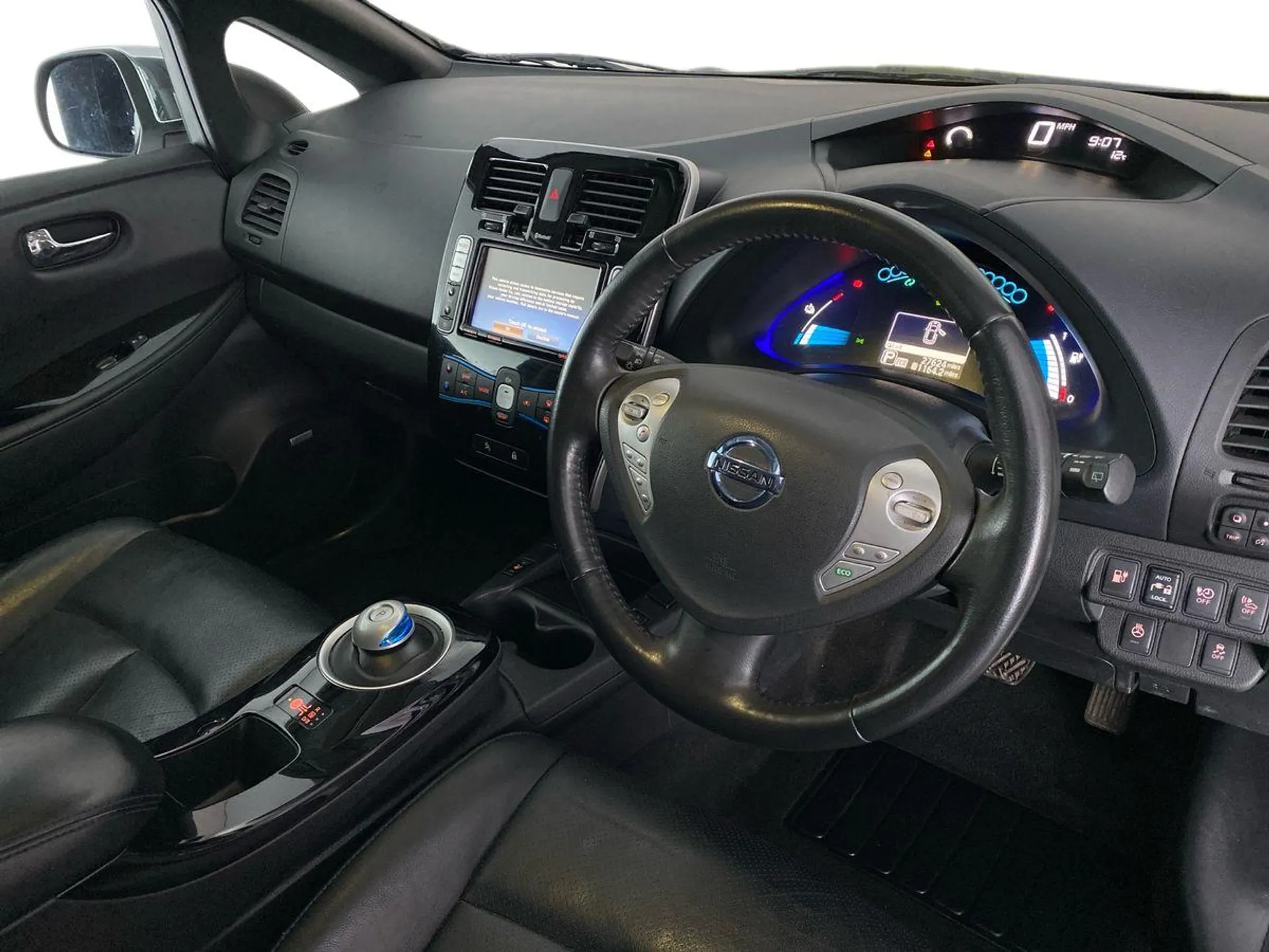 2016 Nissan Leaf thumbnail 12