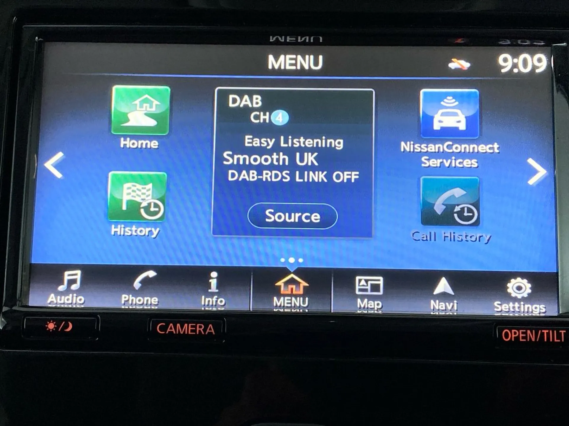 2016 Nissan Leaf thumbnail 16