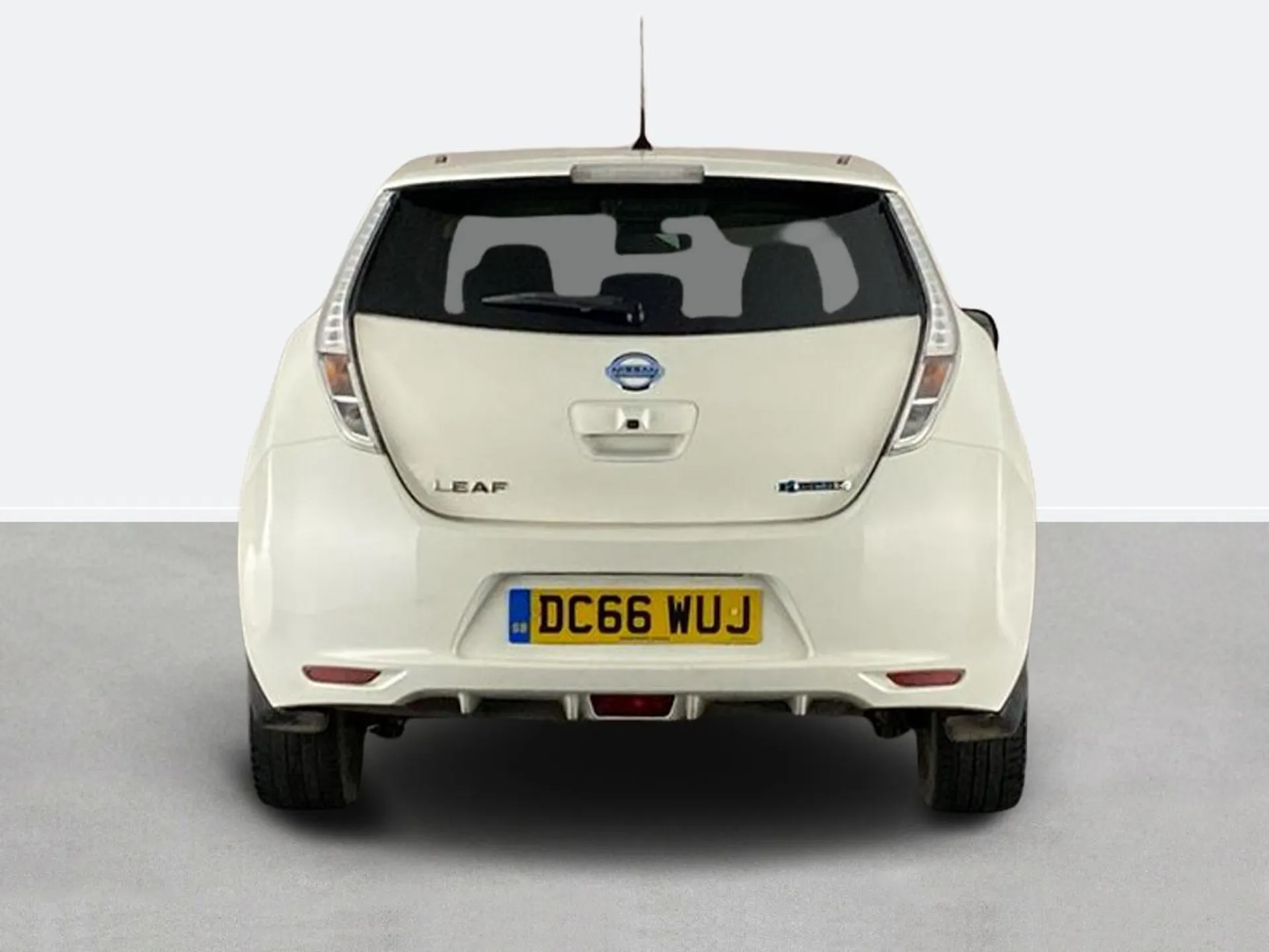 2016 Nissan Leaf thumbnail 4
