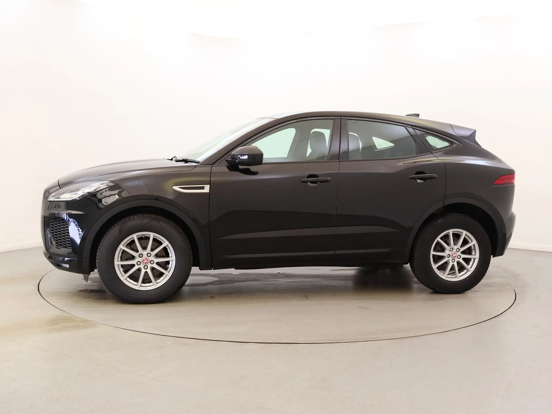 2020 Jaguar E-Pace thumbnail 4