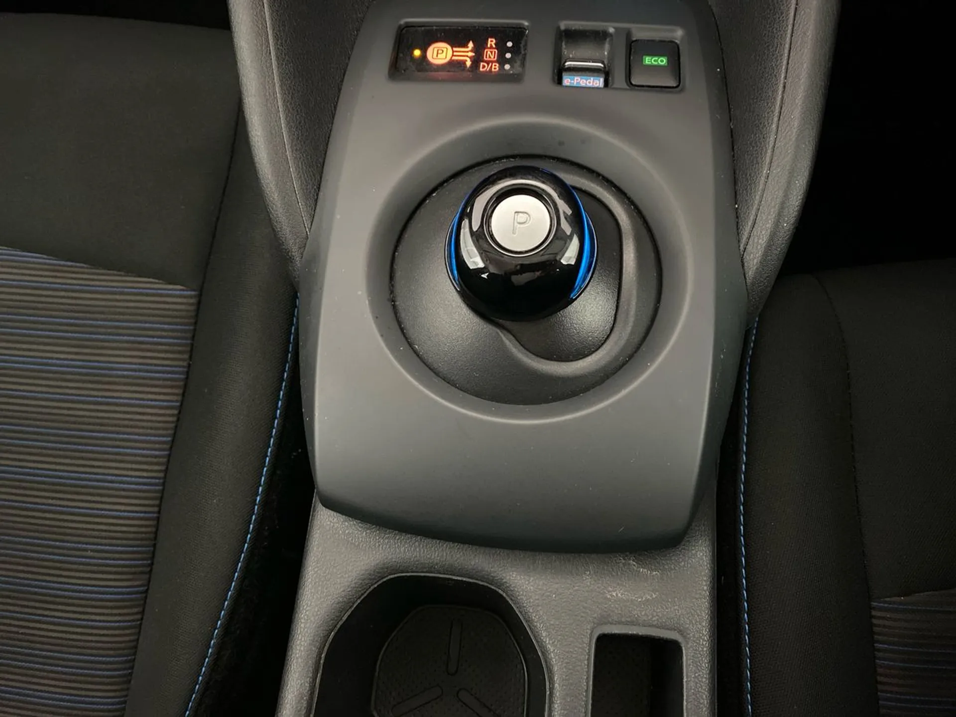 2023 Nissan Leaf thumbnail 21
