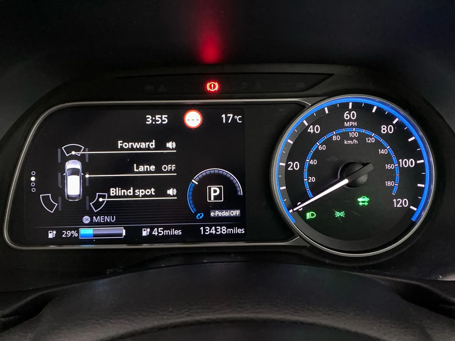 2023 Nissan Leaf thumbnail 16