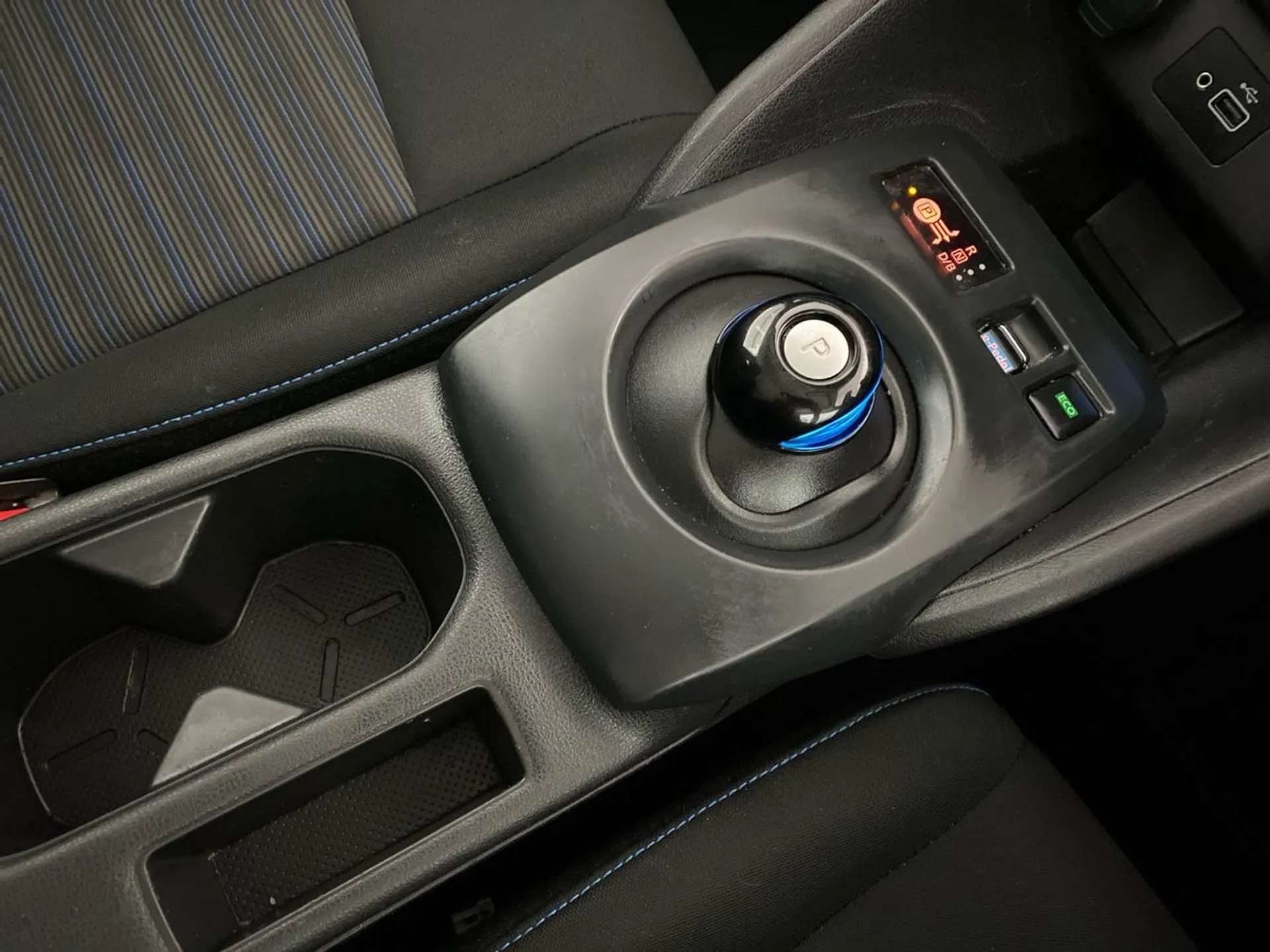 2023 Nissan Leaf thumbnail 17