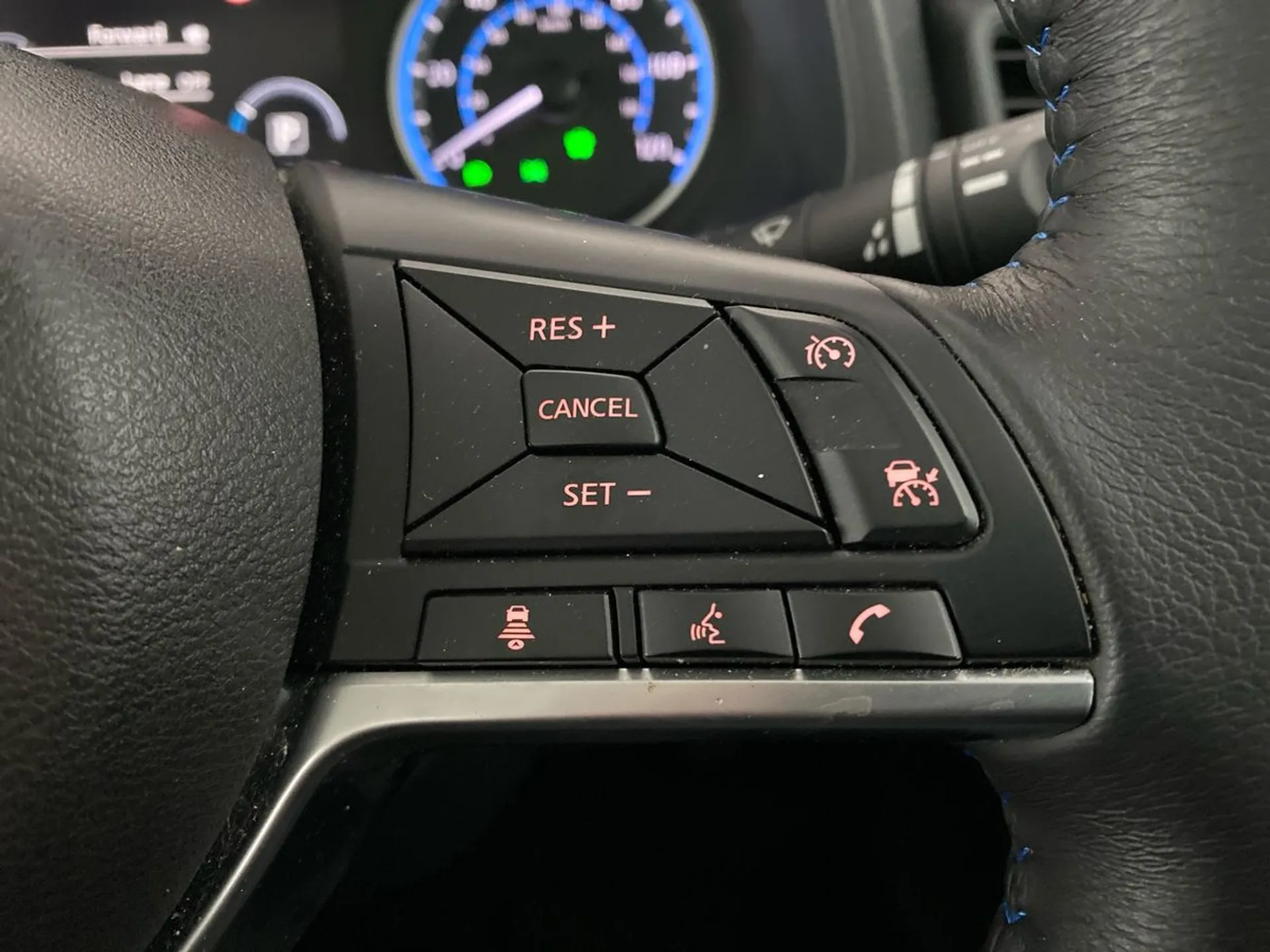 2023 Nissan Leaf thumbnail 21
