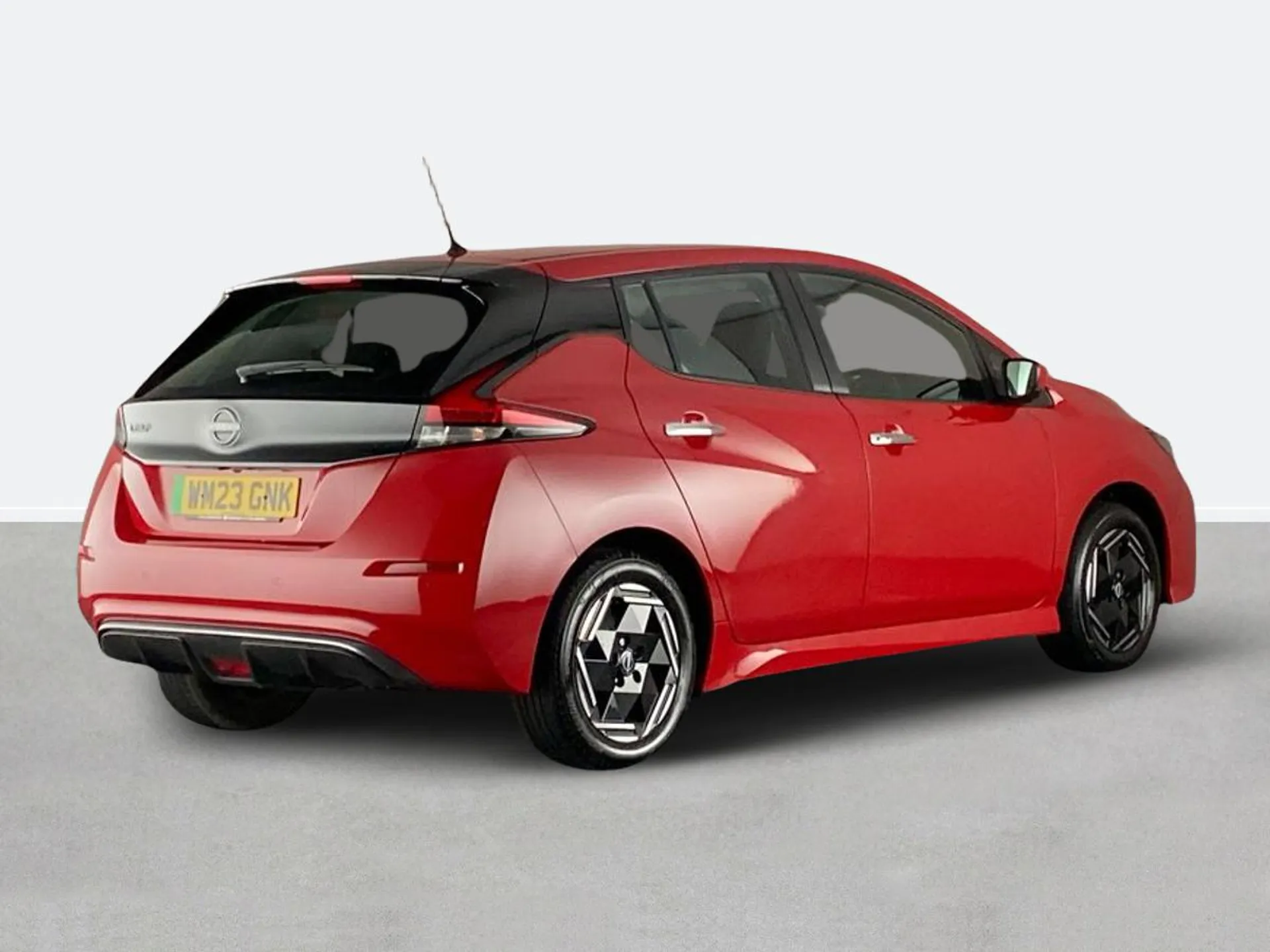 2023 Nissan Leaf thumbnail 3