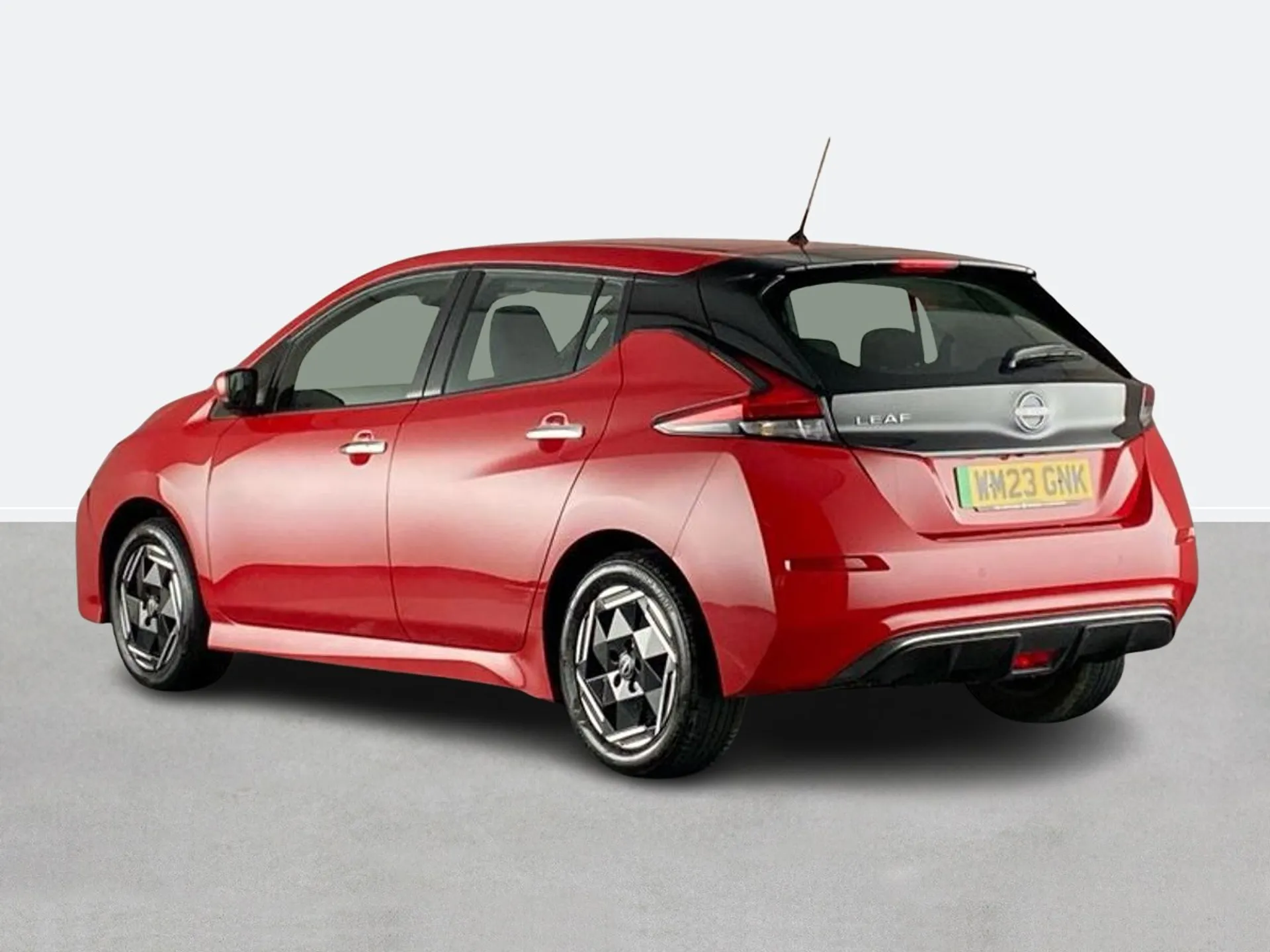 2023 Nissan Leaf thumbnail 5