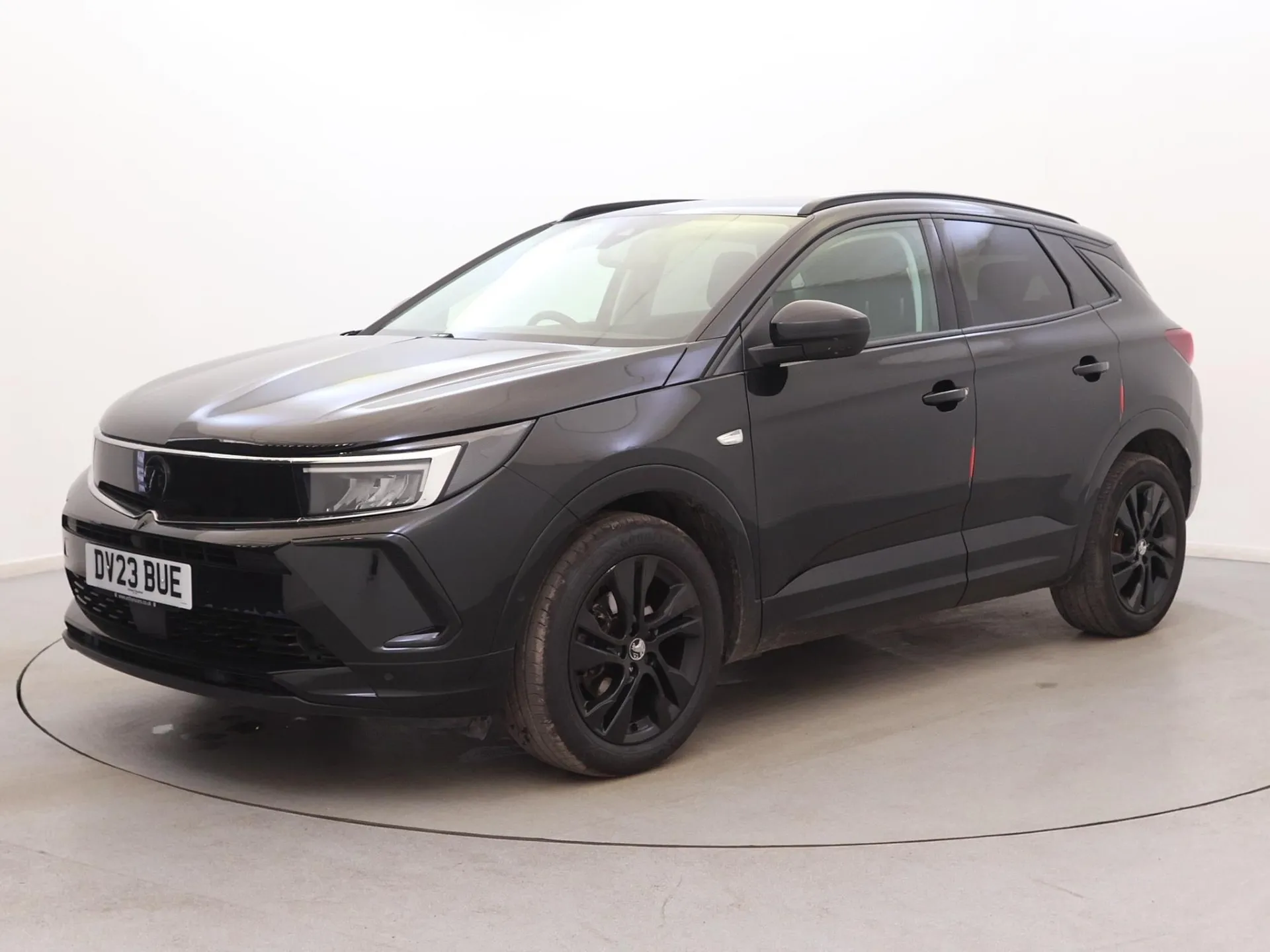 2023 Vauxhall Grandland thumbnail 3