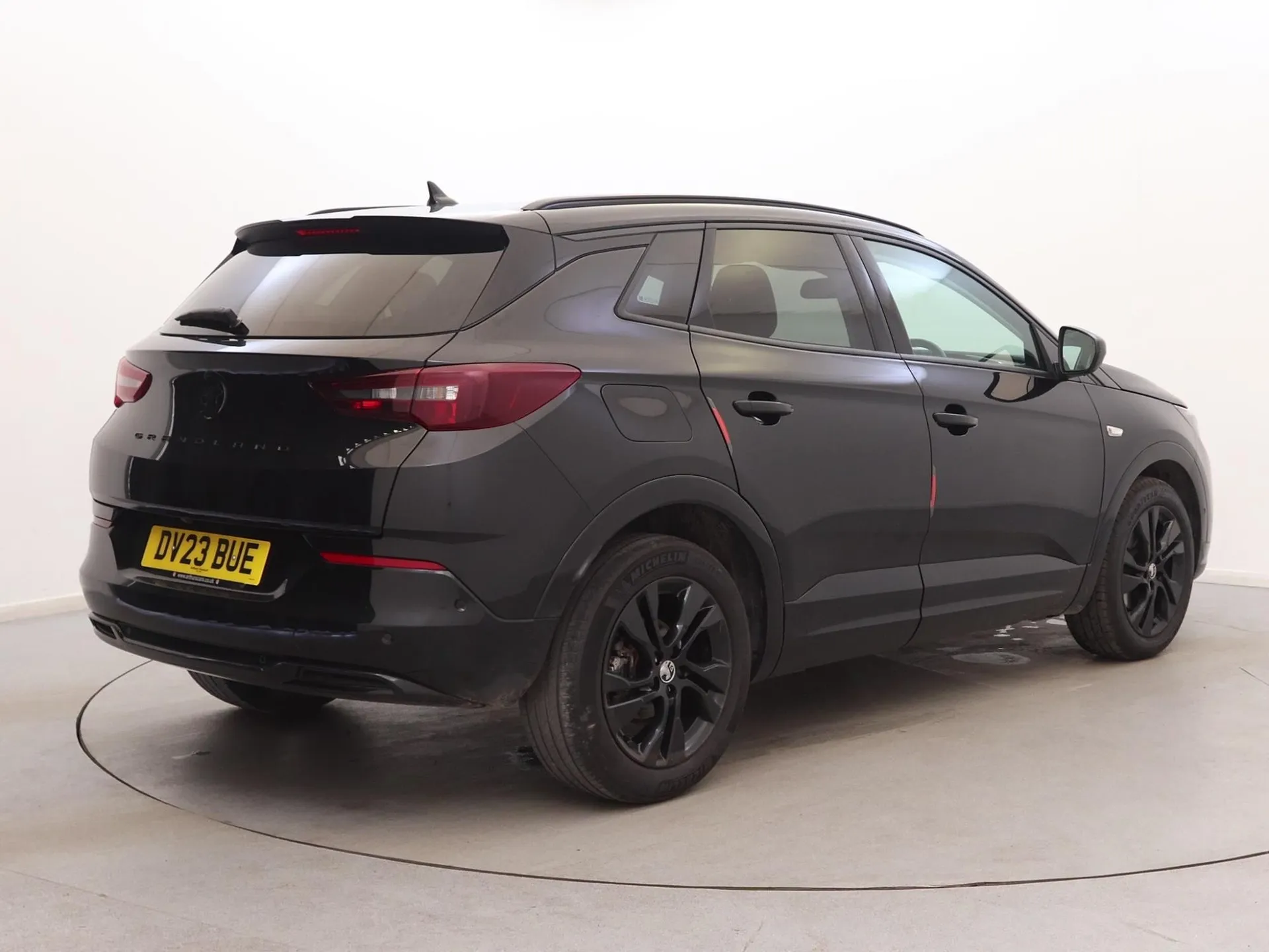 2023 Vauxhall Grandland thumbnail 5