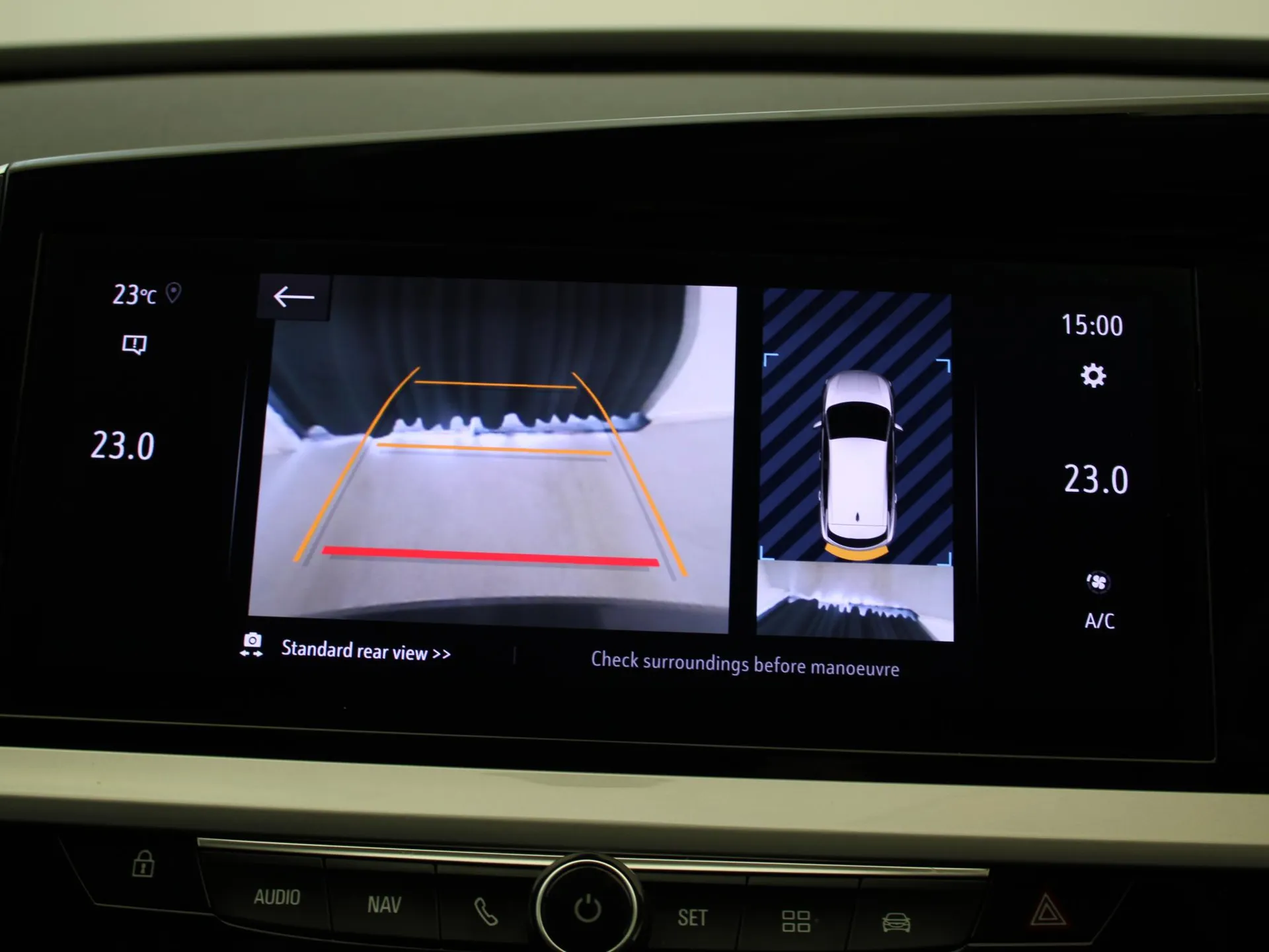 2023 Vauxhall Grandland thumbnail 13