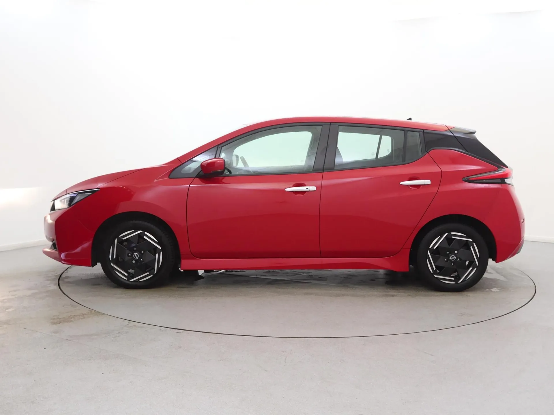 2022 Nissan Leaf thumbnail 4
