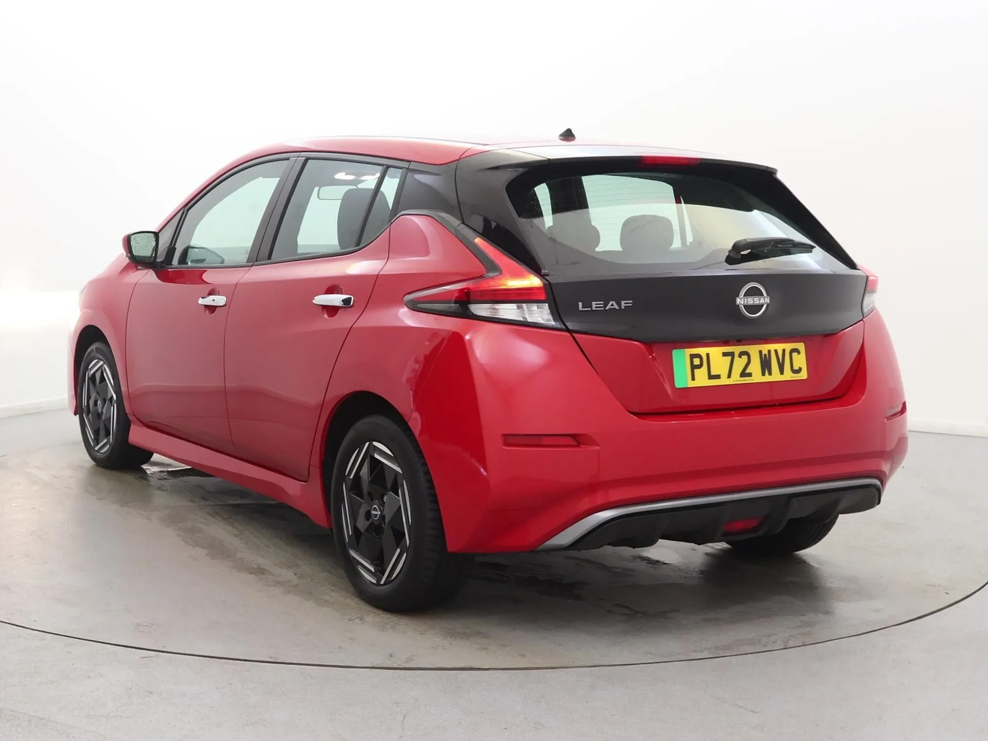 2022 Nissan Leaf thumbnail 7
