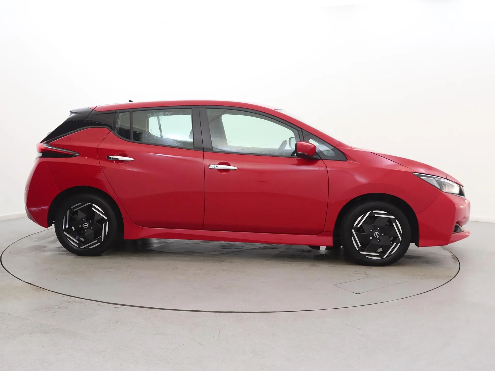 2022 Nissan Leaf thumbnail 8