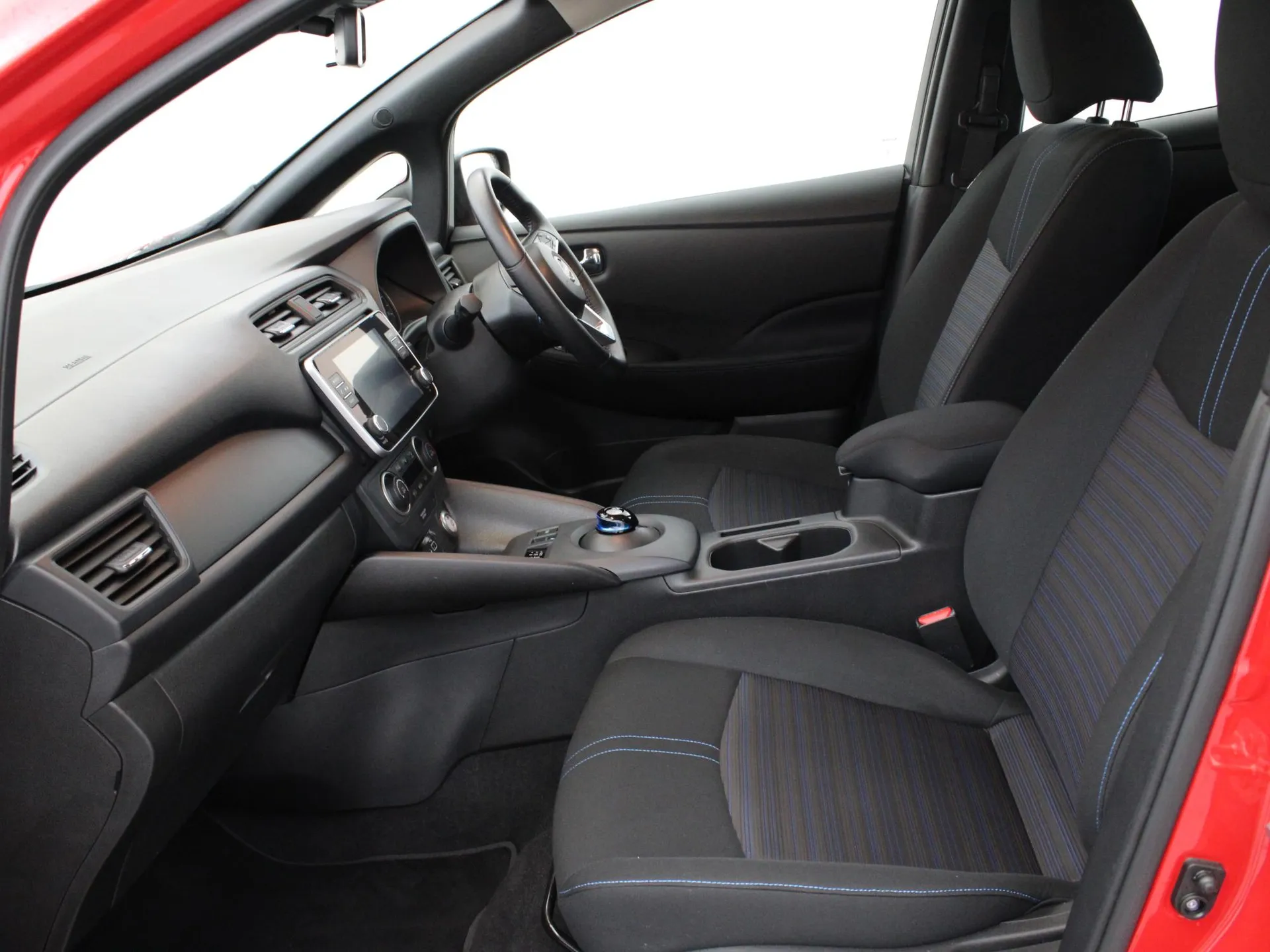 2022 Nissan Leaf thumbnail 10