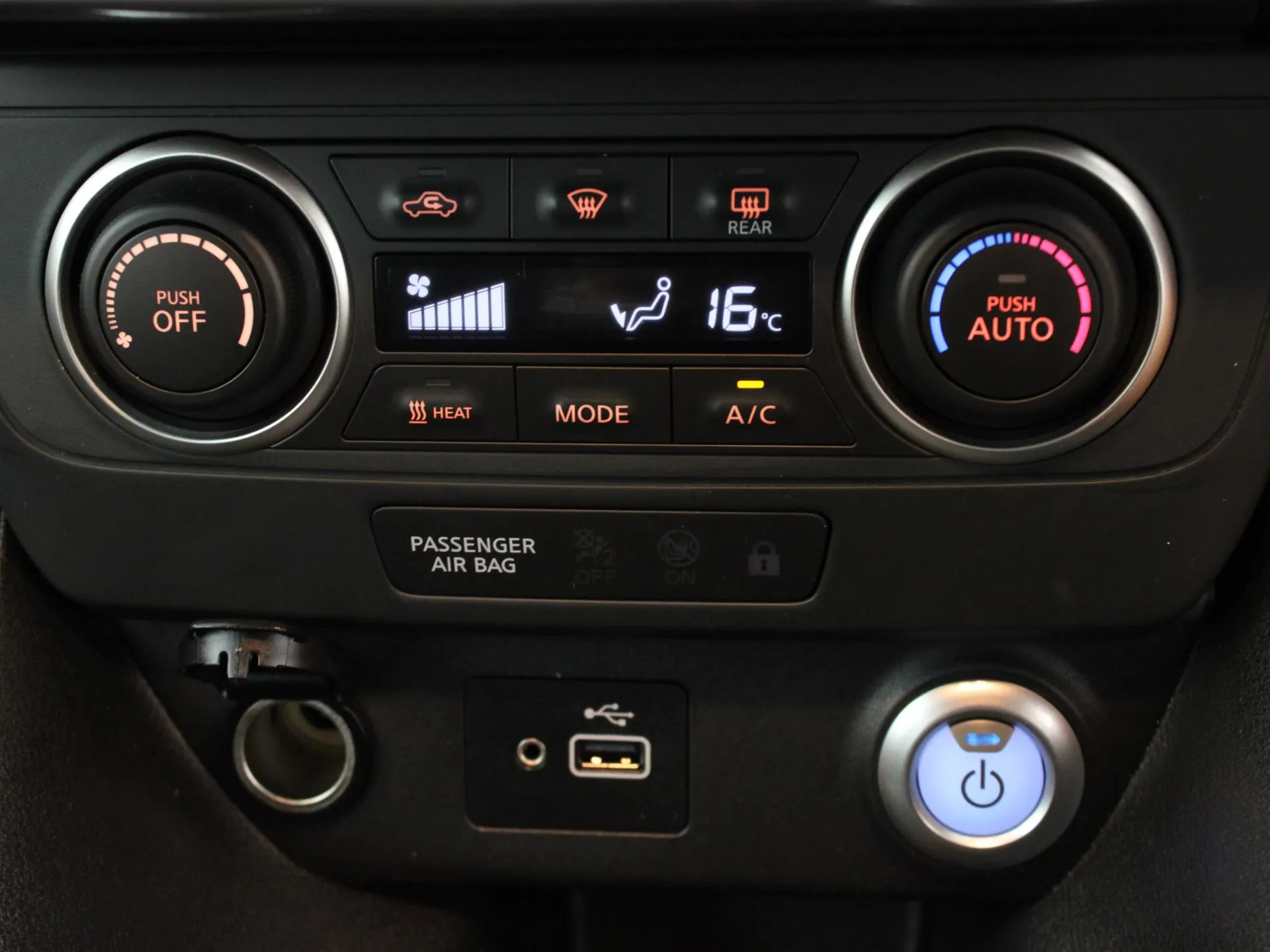 2022 Nissan Leaf thumbnail 20