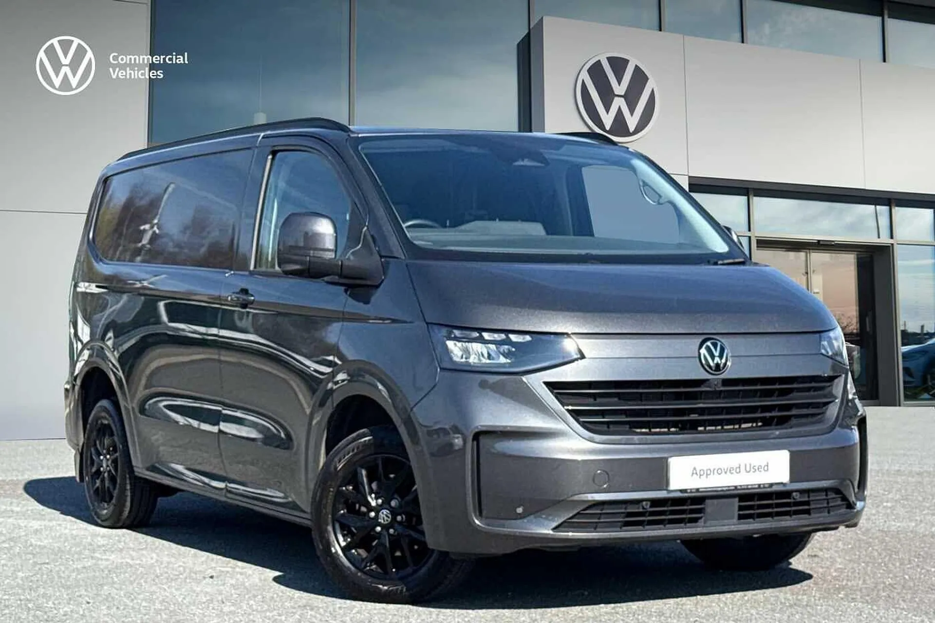 DE75HNM Volkswagen Transporter 2.0 TDI 150 Commerce Pro Van Auto Image #1