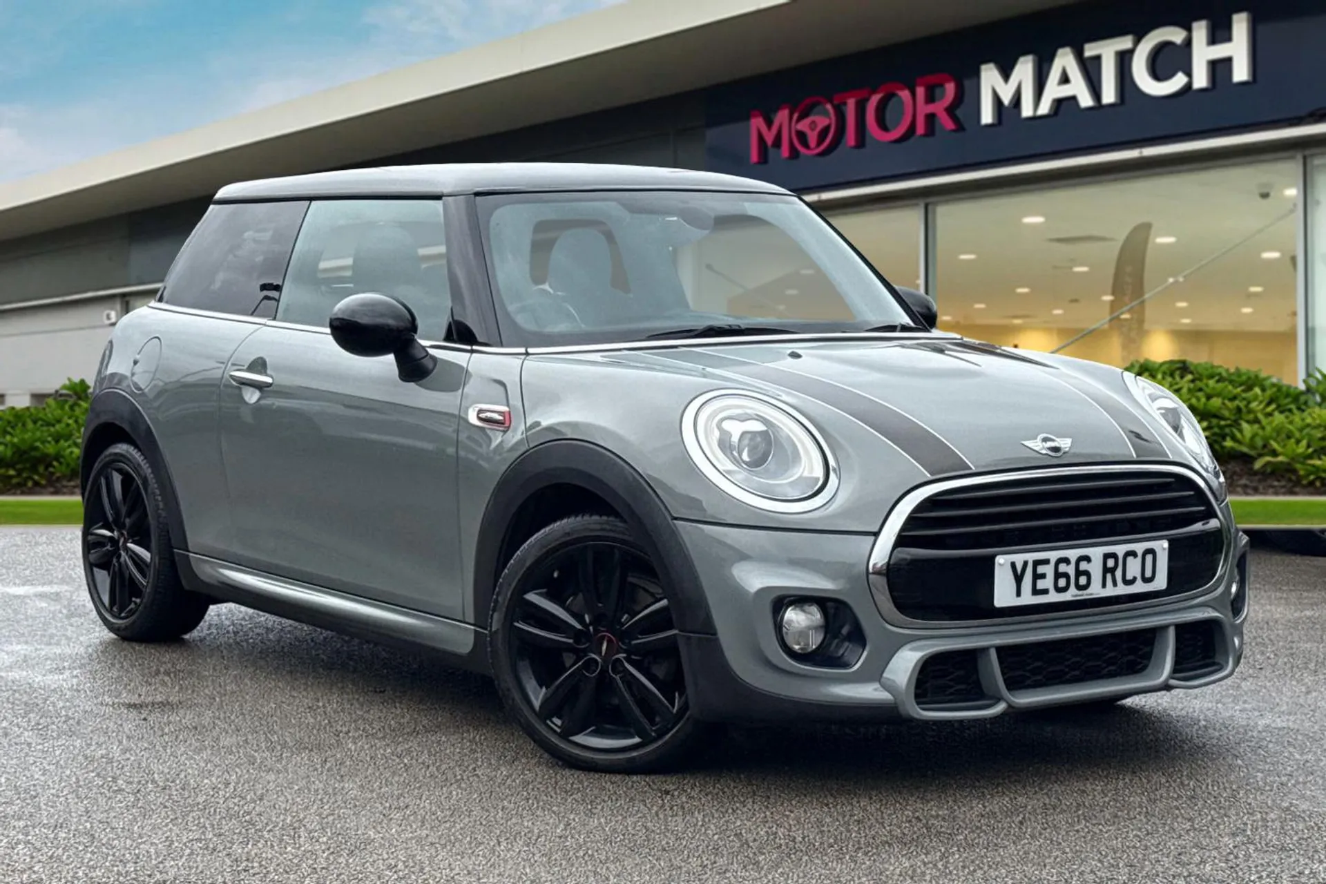 YE66RCO Mini Hatch 1.5 Cooper Hatchback 3dr Petrol Manual Euro 6 (s/s) (136 ps) Image #1